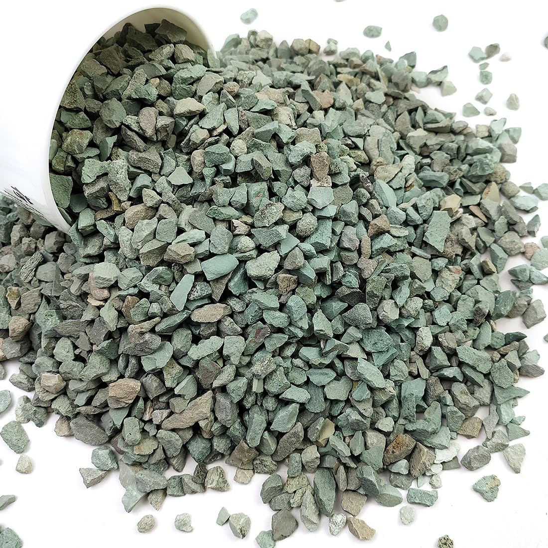 YISZM Succulents and Cactus Green Zeolite Rocks, Decorative Stones Pebbles for Indoor Plants, Bonsai, Fairy Gardening, Terrarium, 5lb
