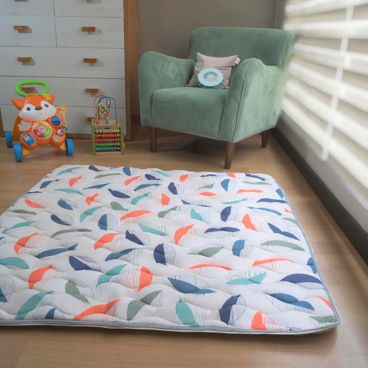Discover the Pupilo 3-in-1 Baby Play Mat, Toddler/Baby Seat & Quiet Time – Surprising Thick Non-Slip Foam Mat. Quick and Easy Clean | Fits in Baby Playpen, Perfect for Tummy Time, Crawl & Safe Play