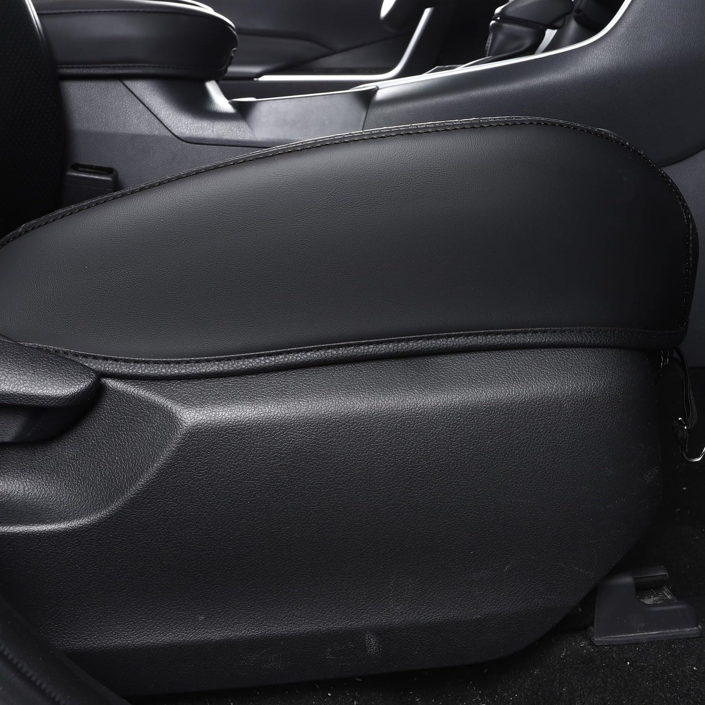 Huidasource Custom Fit RAV4 Front Car Seat Covers, Leather Seat Cushion Cover Accessories Fit for 2019-2024 Toyota Rav4 XLE LE XLE Premium Limited(Not for Hybrid/Adventure/TRD Off-Road/Prime, Black)