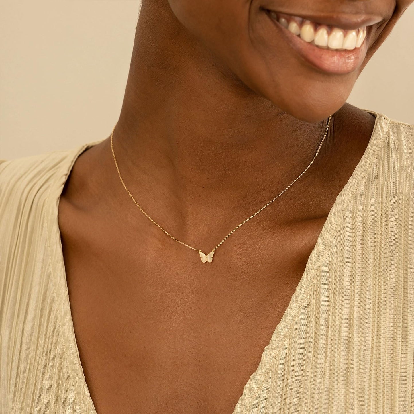 VRIUA Gold Necklace for Women 14k Gold Plated Dainty Gold Butterfly Necklace Simple Pendant Minimalist Jewelry for Women
