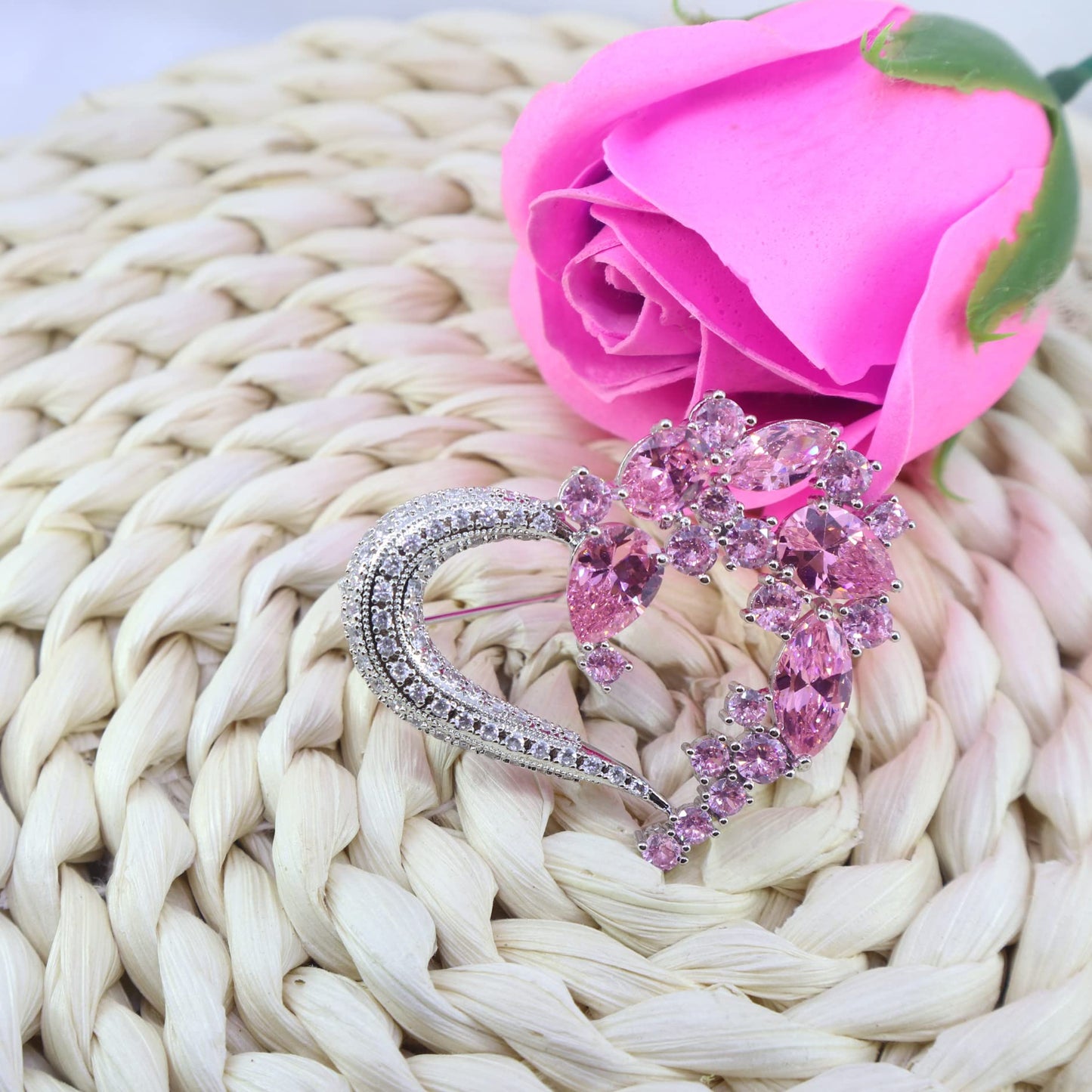 Heart Brooch Pins for Women Fashion Valentine Love Sliver Pink Jewelry