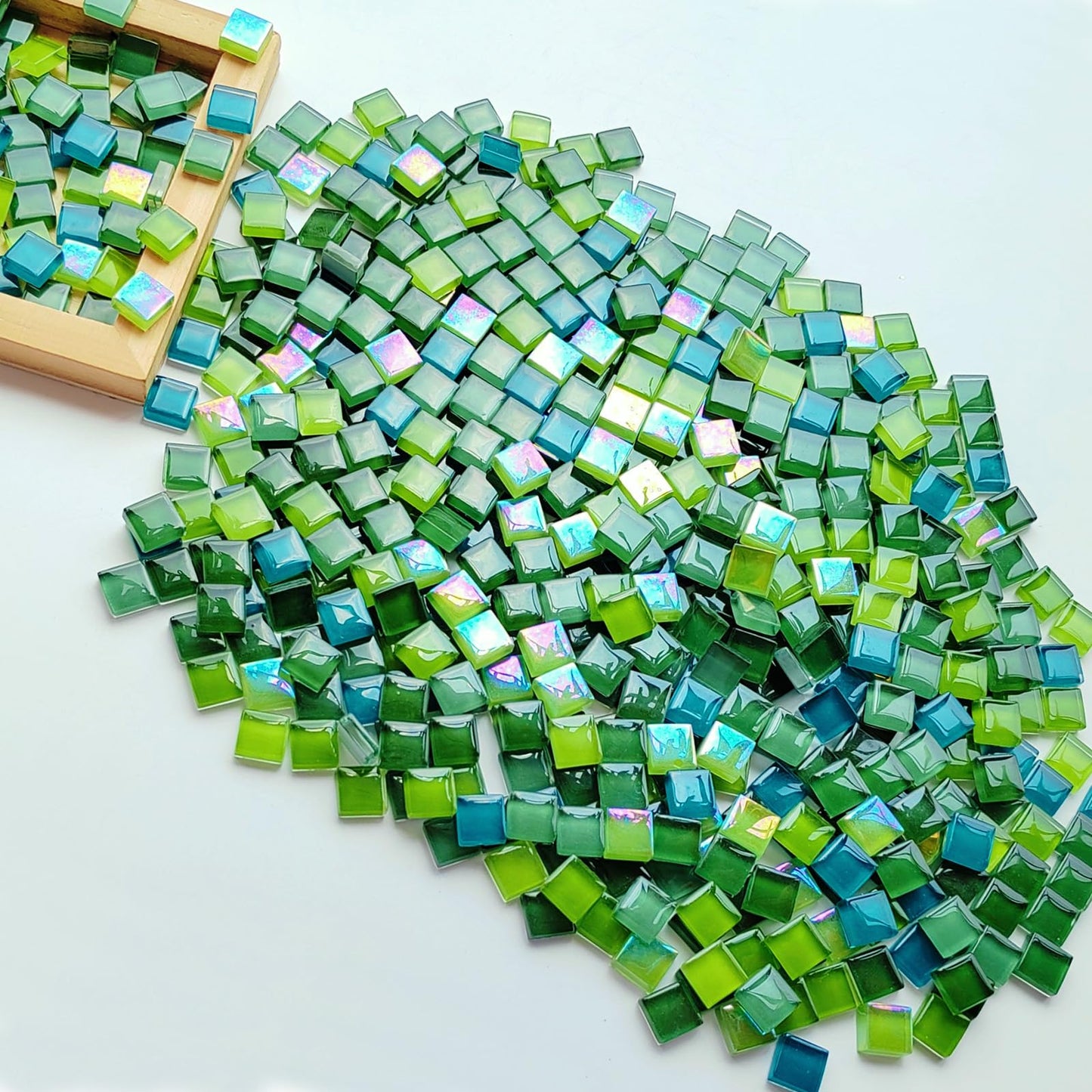 AONUOAO 1.1LB 0.39" Square Green Crystal Glass Mosaic Tiles for Crafts, Mosaic Tiles for Crafts Bulk, Mosaic Pieces for Crafts, Mosaic Making Supplies