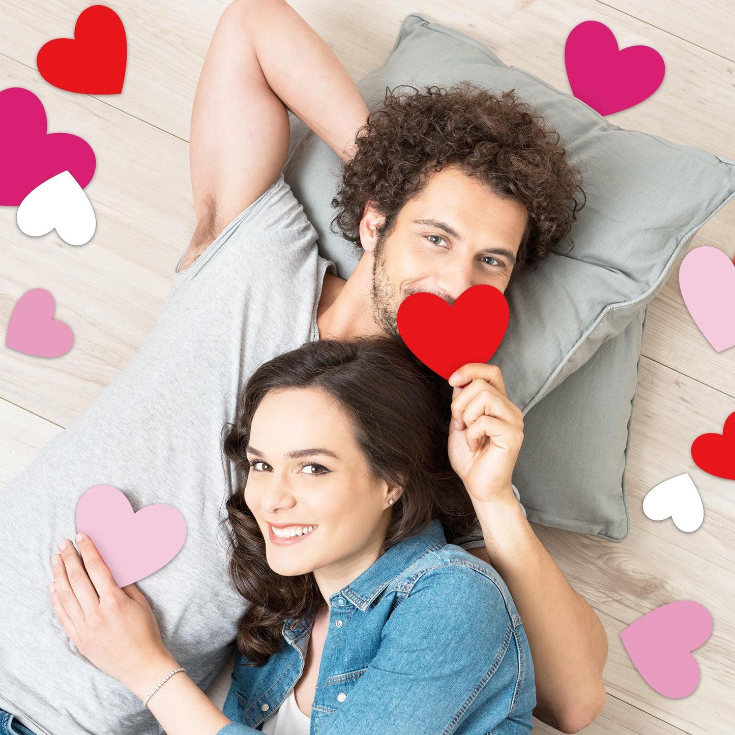 FYSUIMU 315Pcs Valentine's Day Paper Cutouts Paper Hearts Gradient Pink Red Heart Cut-Outs 2-Sided Card Stock Punch Out Hearts Die Cuts for Valentine Party Supplies Bulletin Boards Kids DIY Crafts