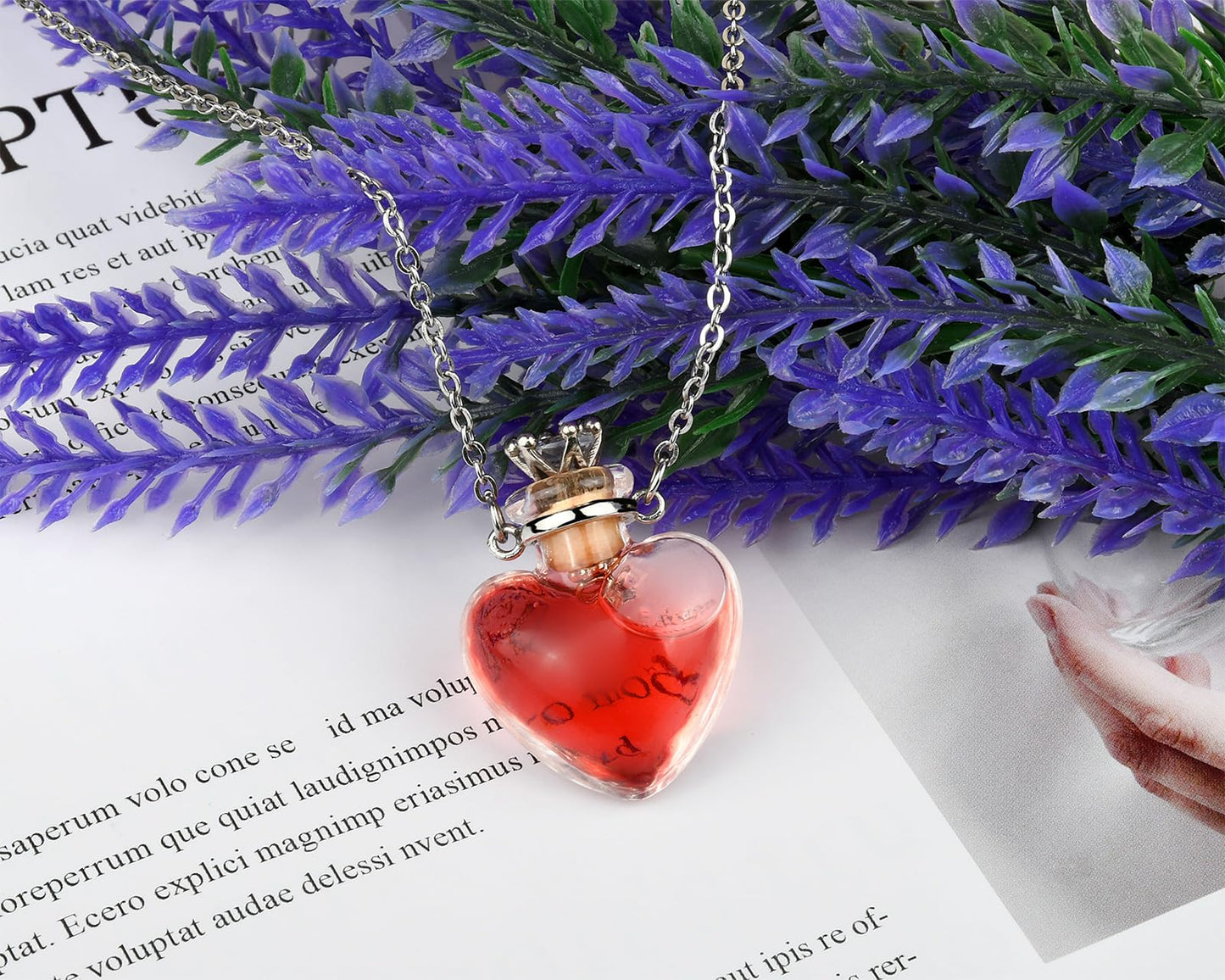 DS. DISTINCTIVE STYLE Vial Necklace Heart Shaped Perfume Bottle Pendant Blood Vial Necklace for Liquid Memorial Jewelry for Ashes Glass Keepsake Urn Necklace for Women