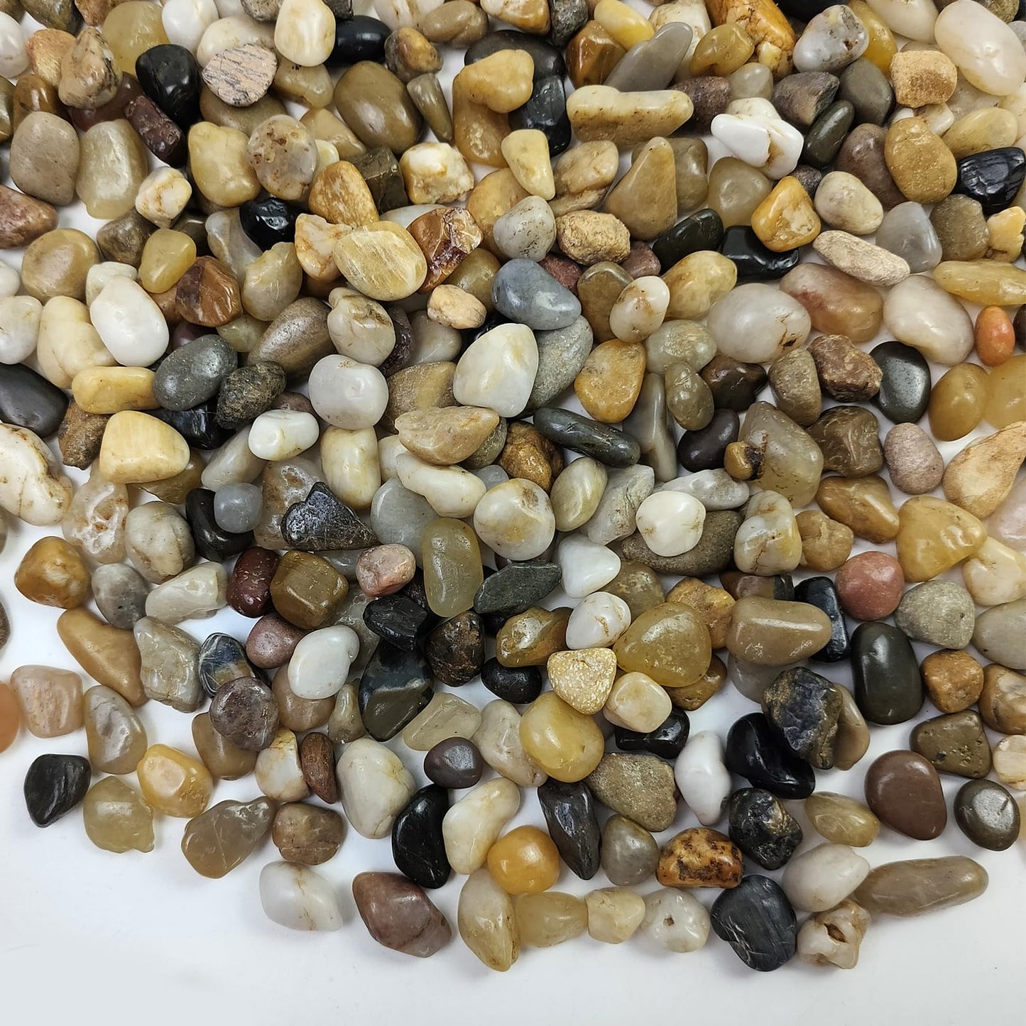 FANTIAN 5 lbs Polished Pebbles, 3/8 Inch Pea Gravel for Plants, Decorative Stones River Rocks for Succulent Soil Cover, Cactus, Aquarium, Vase and Outdoor Garden Landscaping