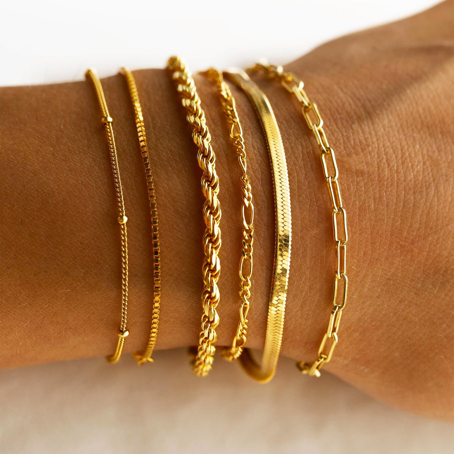 DEARMAY Gold Bracelets for Women Non Tarnish Jewelry Sets 14K Gold Plated Bracelets Stack Trendy Dainty Stackable Paperclip Rope Snake Box Figaro Chain Bracelets Set Pack Costume Fashion Gifts