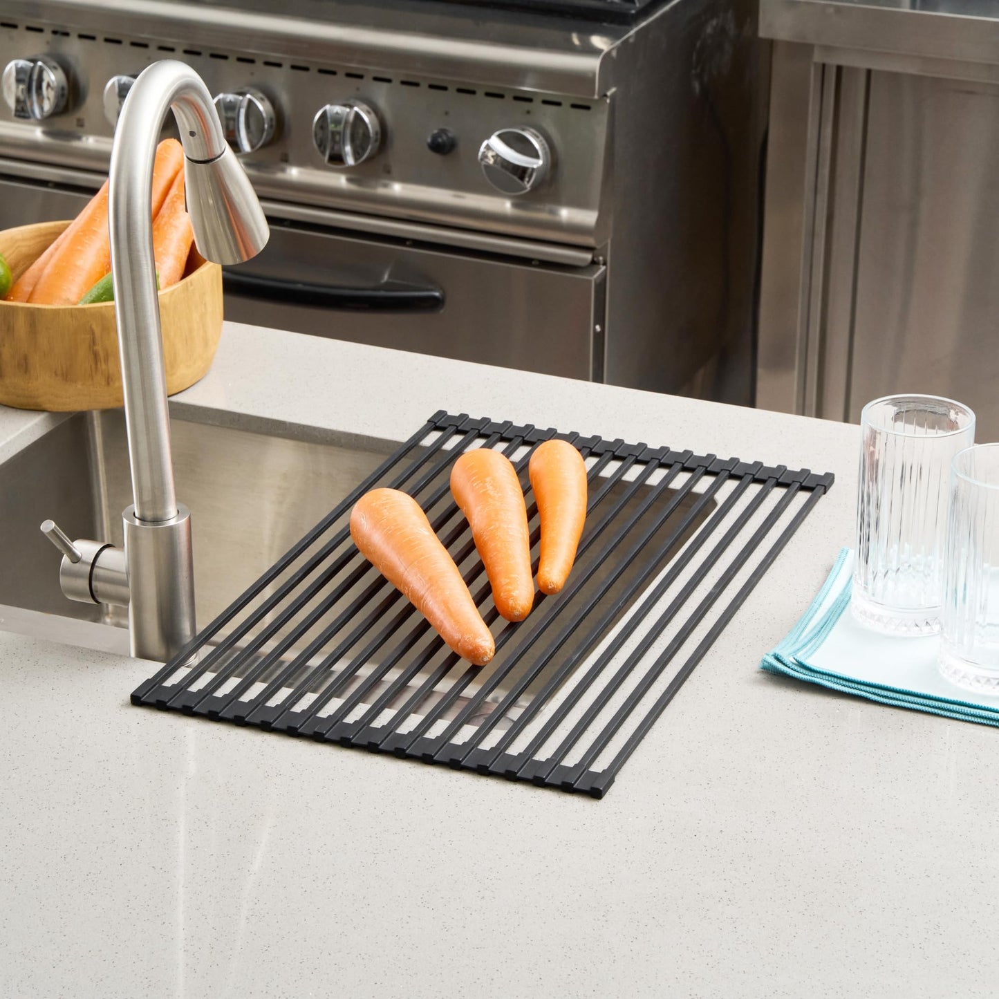 Restaurantware 20.47 x 12.99 Inches Stainless Steel Drying Rack - 12 Count - Clean Tek Professional Dish Drainer, Roll-Up, Non-Slip - Space-Saving Over-The-Sink Rack - Silicone Coated Black