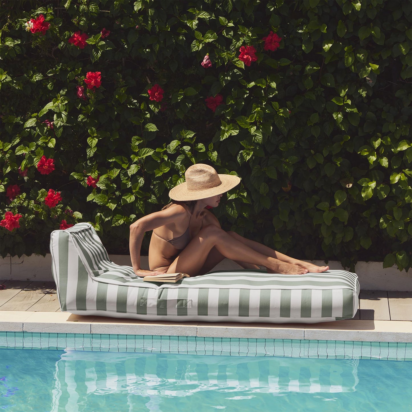 SUNNYLiFE Luxe Lie-On Lounger | Seagrass Stripe