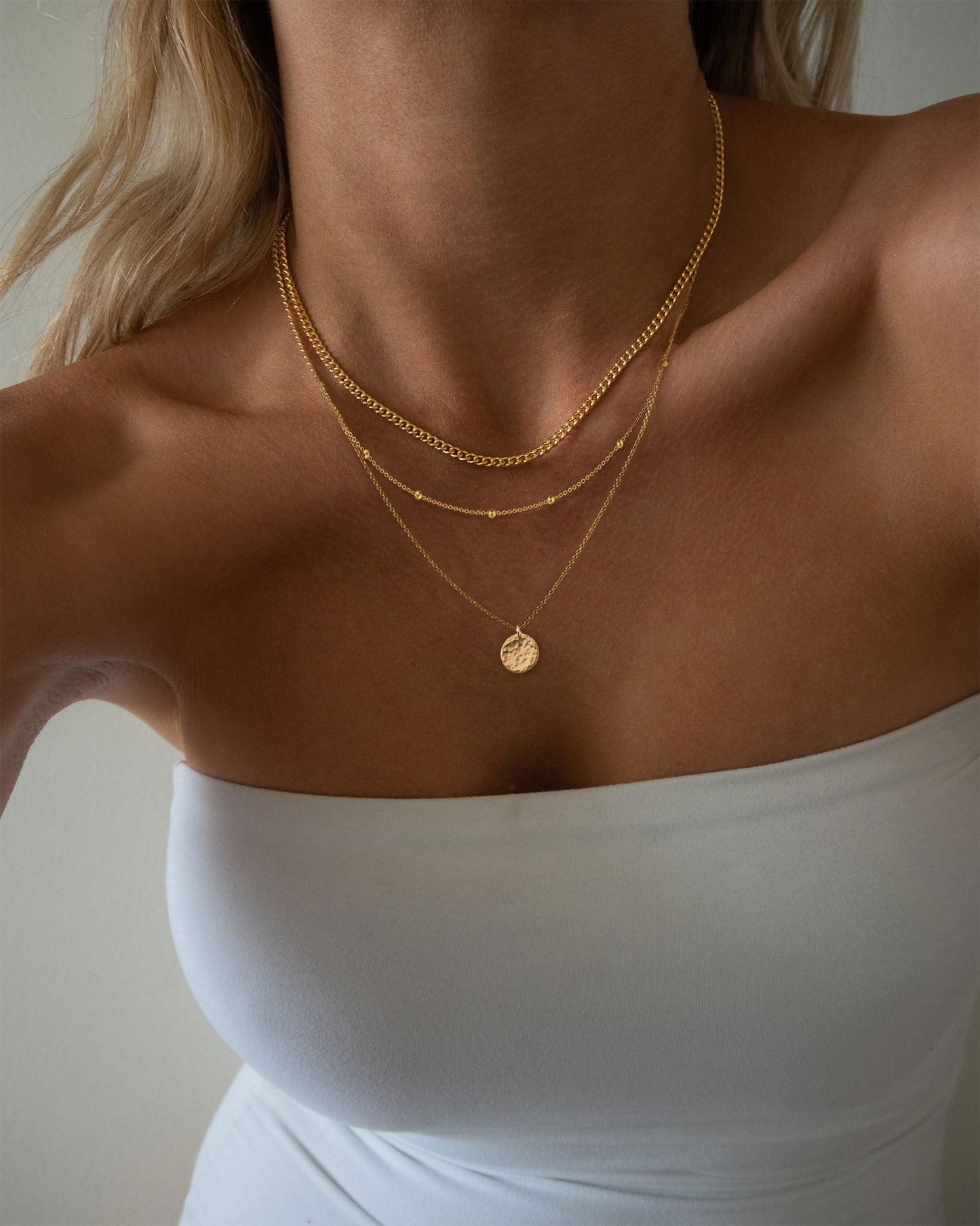 XIXINI Layered Necklaces for Women, Dainty Gold Necklace Stack 14k Gold Plated Layering Cuban Beads Chain Necklaces for Women Trendy Simple Layered Disc Pendant Necklace Set Fashion Gold Jewelry Sets