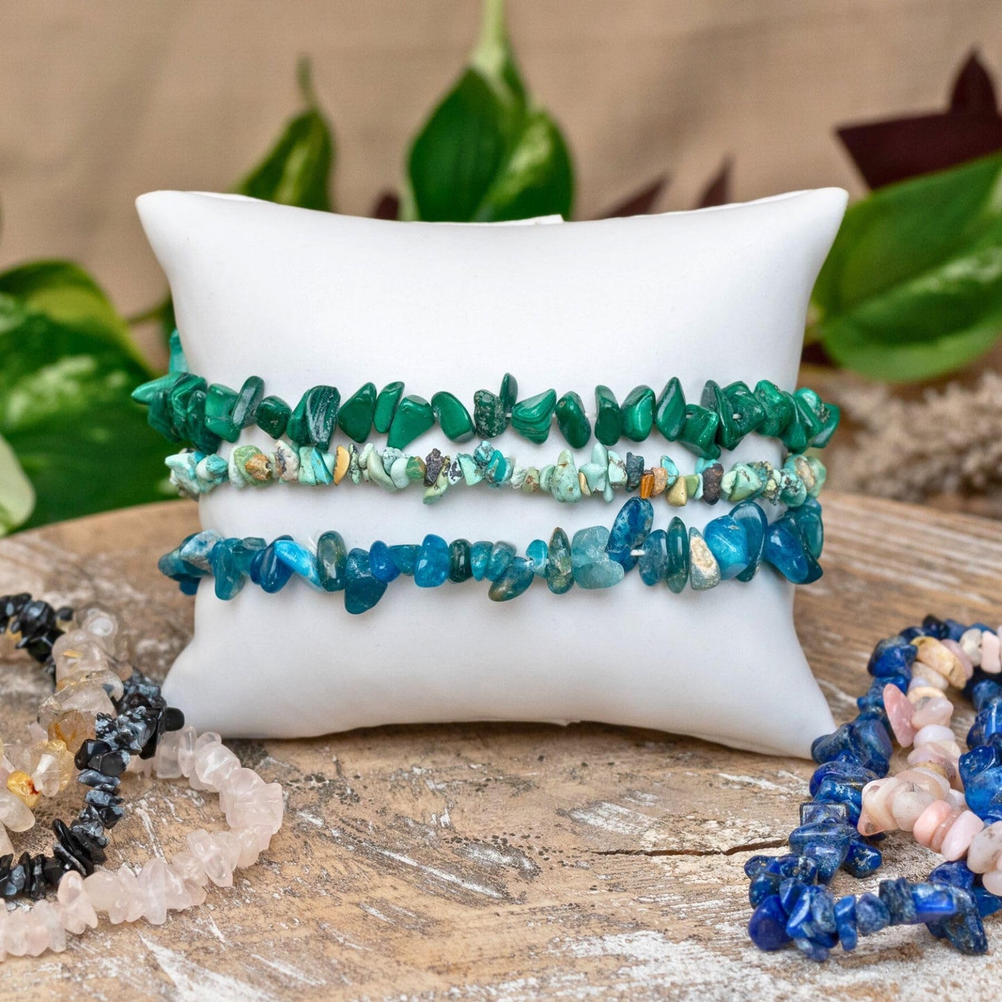 Green Aventurine Natural Gemstone Bracelets, Chakra Crystal Healing Chip Stretch Bracelets, Gemstone Polished Irregular Crystals, Crystal Irregular Chips Beads Stretch Bracelets (Green Aventurine)