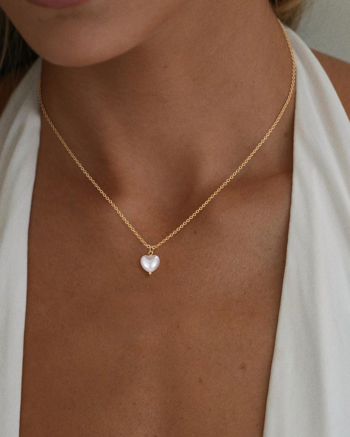 Sargetou Heart Pearl Necklace for Women,14k Gold Plated Waterproof Small Cute Dainty Choker Necklace Drop Heart Chain Trendy Jewelry Fashion Gift