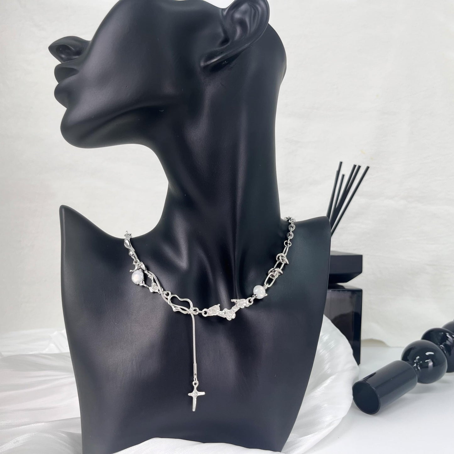 Buyongwant Irregular Necklace Wrapped Cross Y2k Aesthetic Necklace Moonlight Stone Pendant Fashion Versatile Women's Jewelry