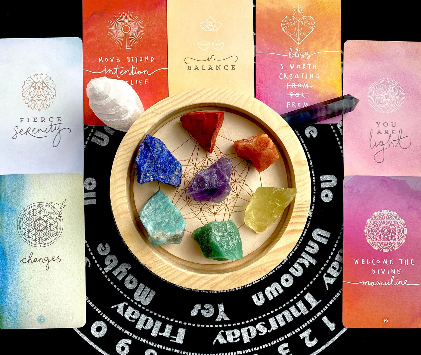 QINJIEJIE 7 Chakra Crystal Raw Healing Crystals Rough Stones Large 1" Assorted Gemstones for Tumbling, Cabbing, Fountain Rocks, Decoration, Polishing, Wicca Reiki