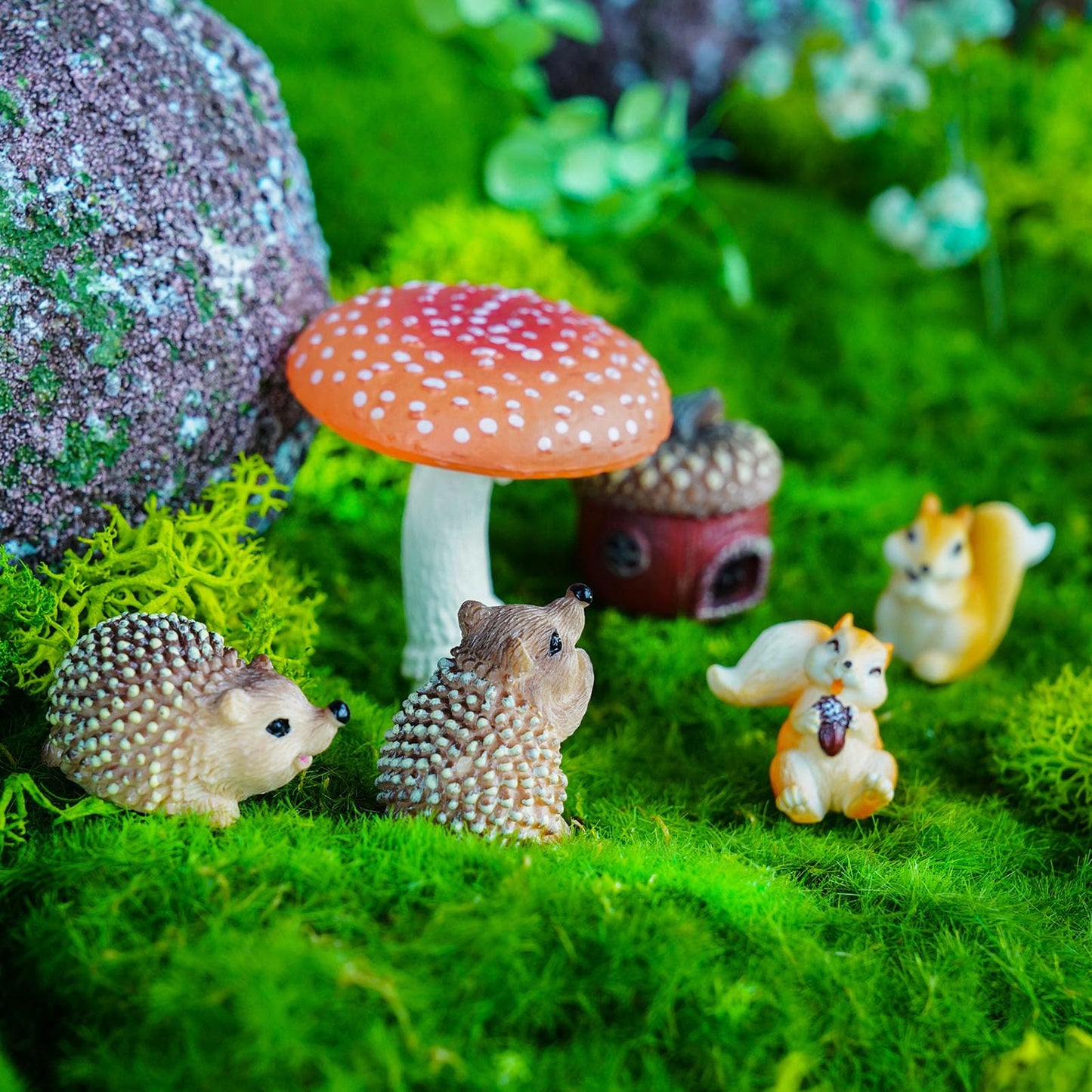 Delighture Fairy Garden Accessories, 7 Pieces Squirrel & Hedgehog Resin Figures with Acorn & Mushroom, Handmade Miniature Decor, Garden Miniatures and Home Decorations, Perfect DIY Gift