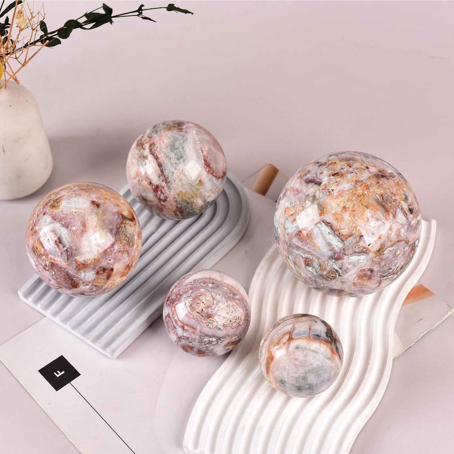 JIC Gem Natural Striped Agate Crystal Sphere with Wooden Stand Decorative Crystal Ball Healing Gemstone Sphere for Meditation Feng Shui Witch-Style Decor70-80mm