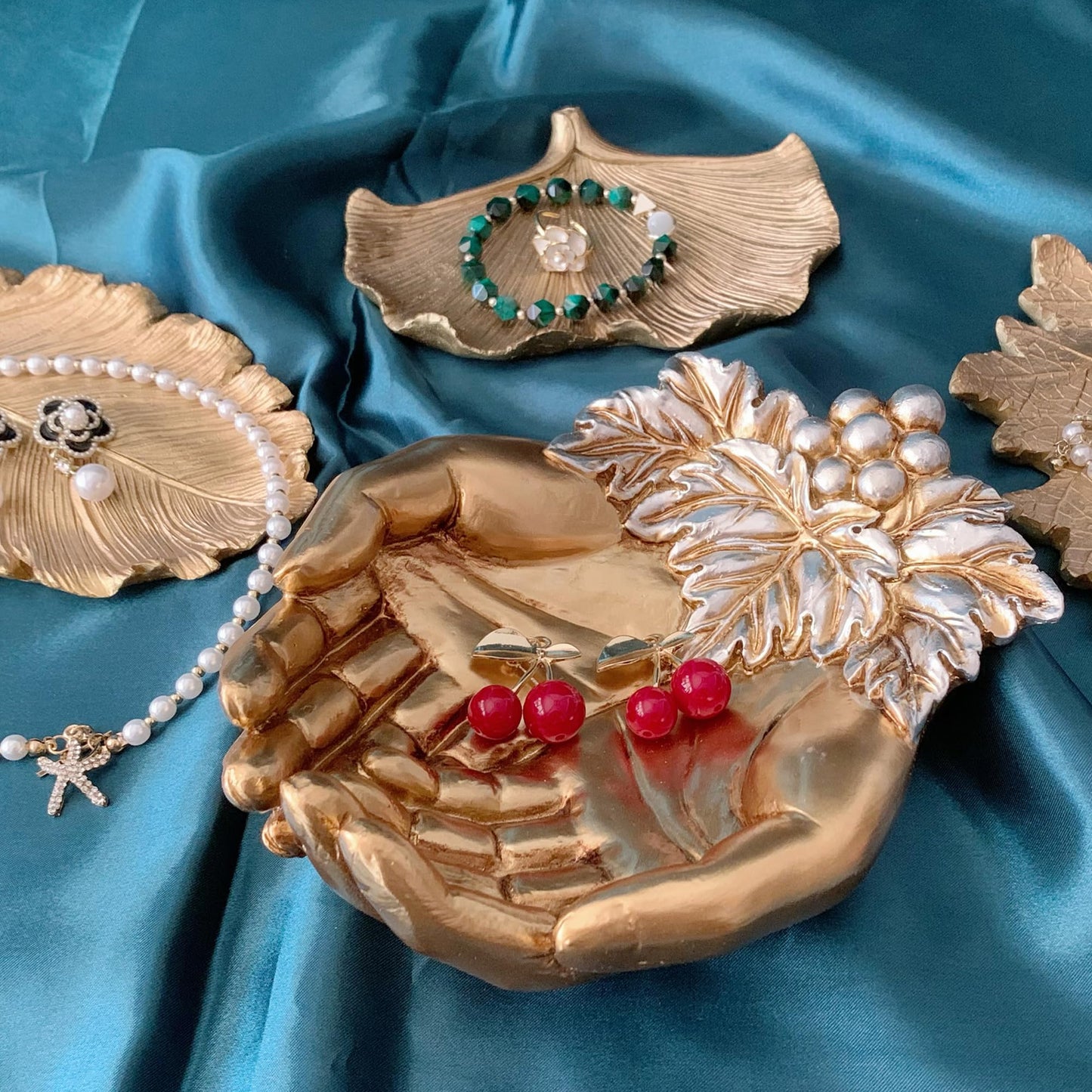 Pewery Jewelry Dish, Resin Hand Shaped Ring Holder Jewelry Organizer, Trinket Dish Tray for Christmas Birthday Wedding Gifts