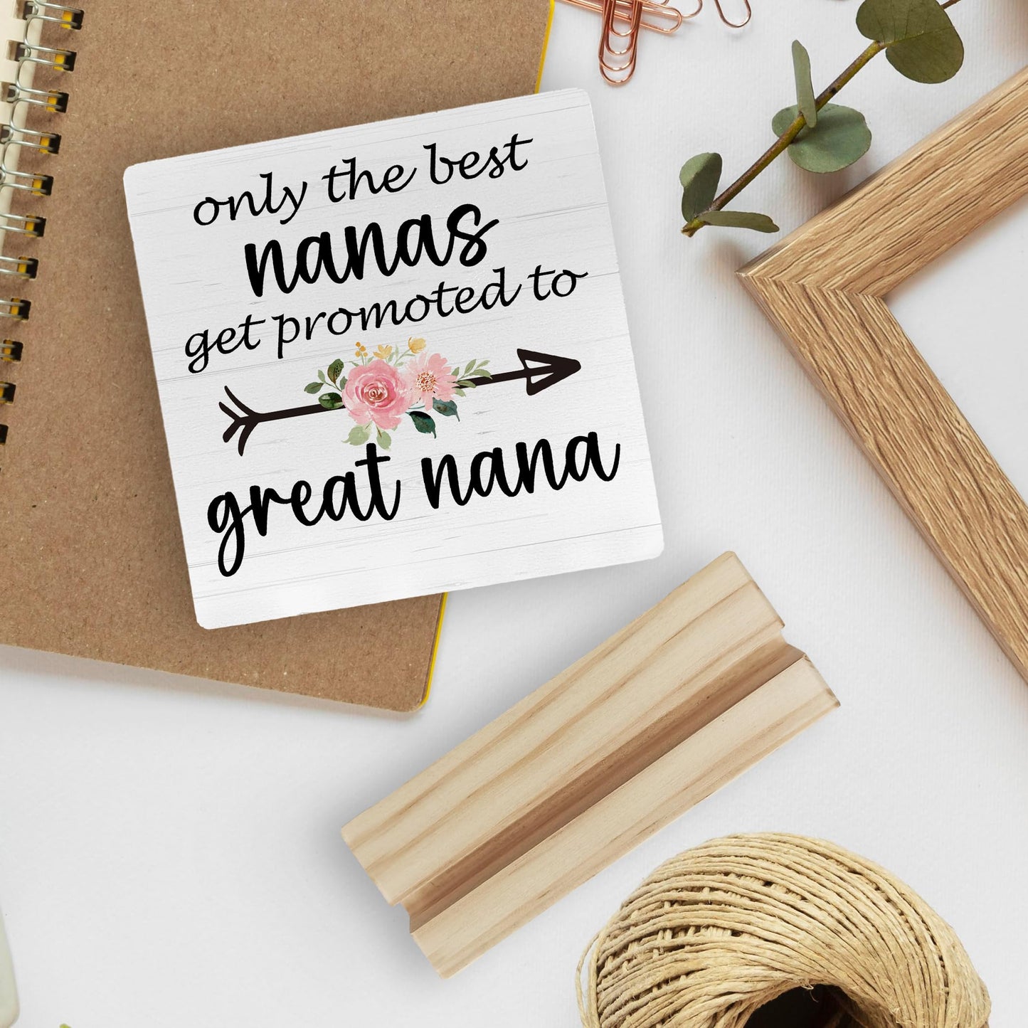 FUGWN Great Nana Gifts Desk Decor, Pregnancy Announcement for Grandma Wood Desk Sign, Gifts for Great Nana Grandma, Promoted to Great Nana Wooden Plaque with Wood Stand for Home Table Decor
