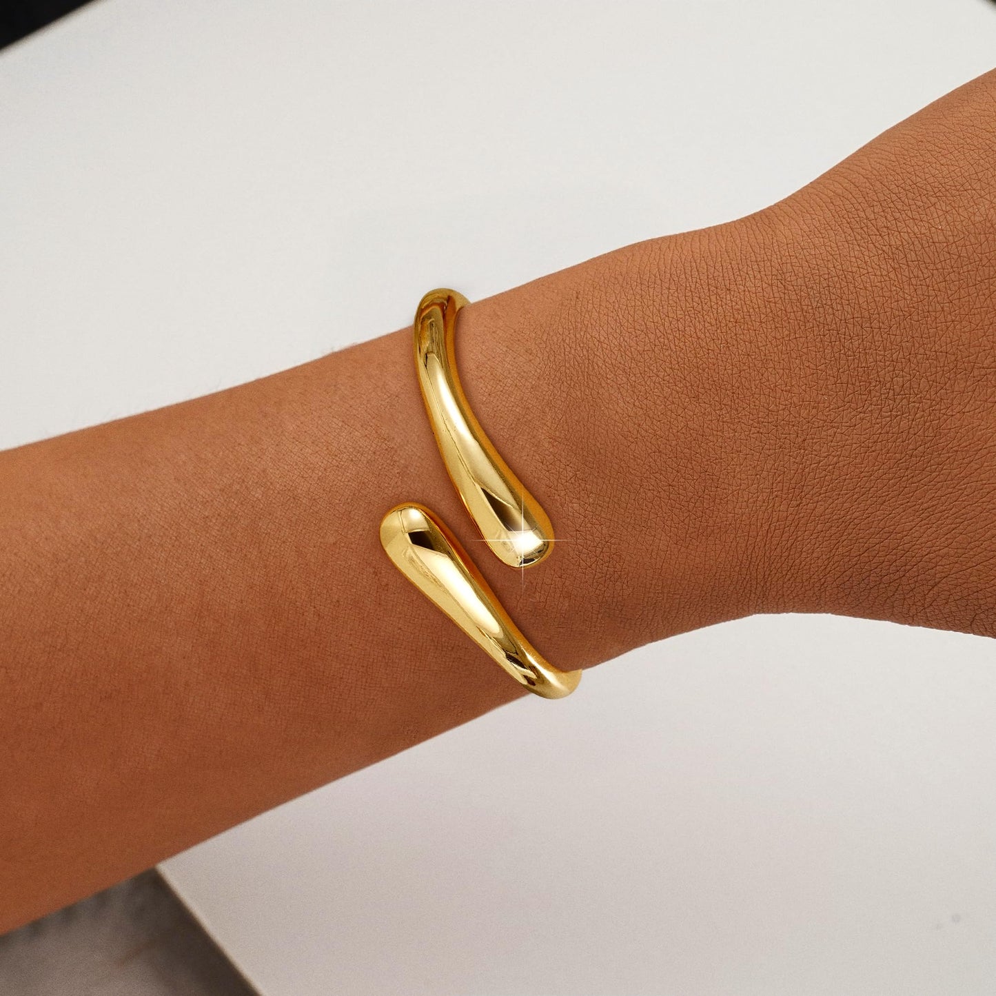Eaciy Gold Bracelets for Women Trendy - 14K Gold Plated Bangle Bracelet Chunky Adjustable Twist Cuff Gold Bracelet Non Tarnish Waterproof Jewelry for Women Gifts