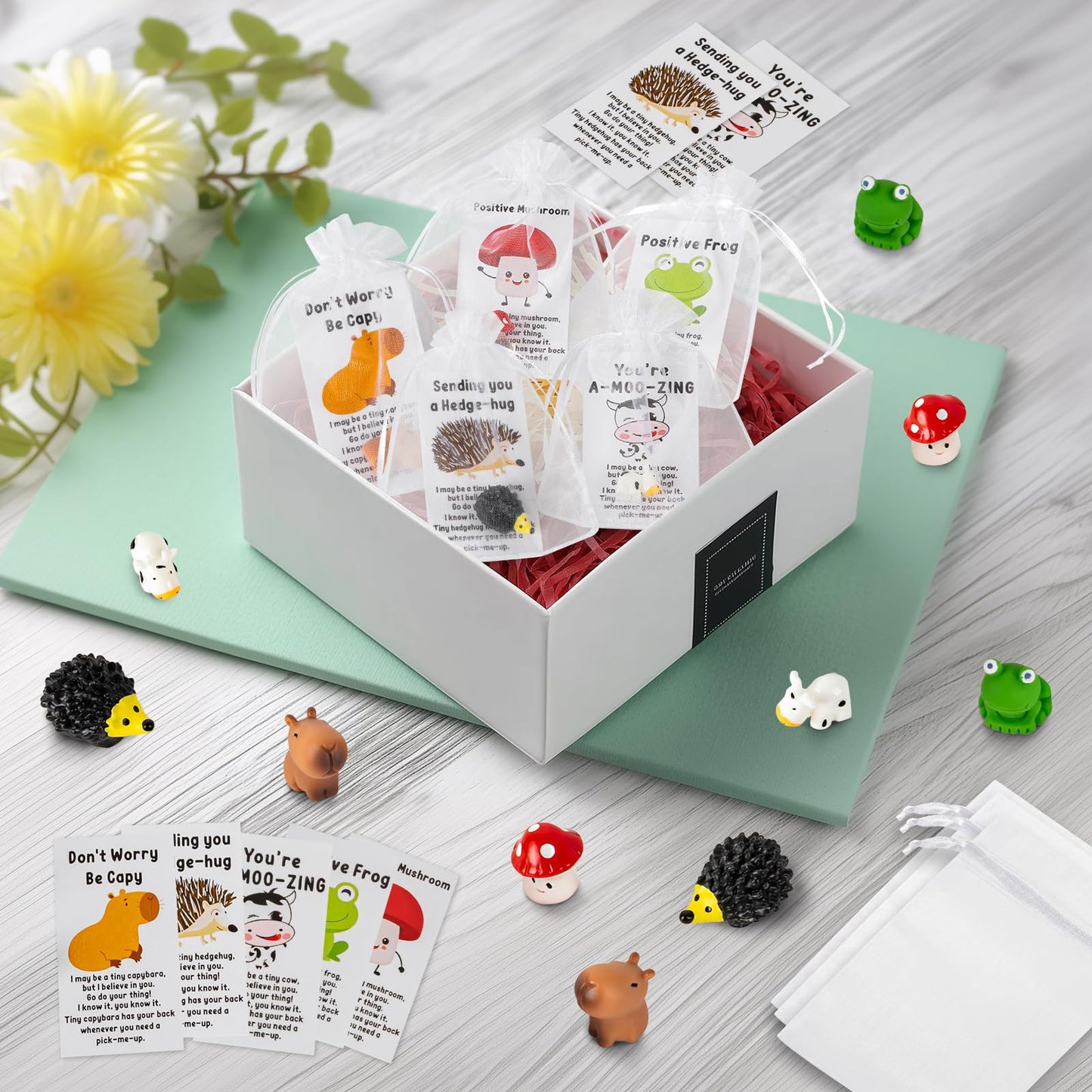 RONGLAIJIN 25 Sets Graduation Gifts Bulk, Appreciation Gifts for Graduation Volunteer Teacher Student, Funny Resin Animal with Pun Note Cards Inspirational Gift Sets for Team Employee Staff Coworker