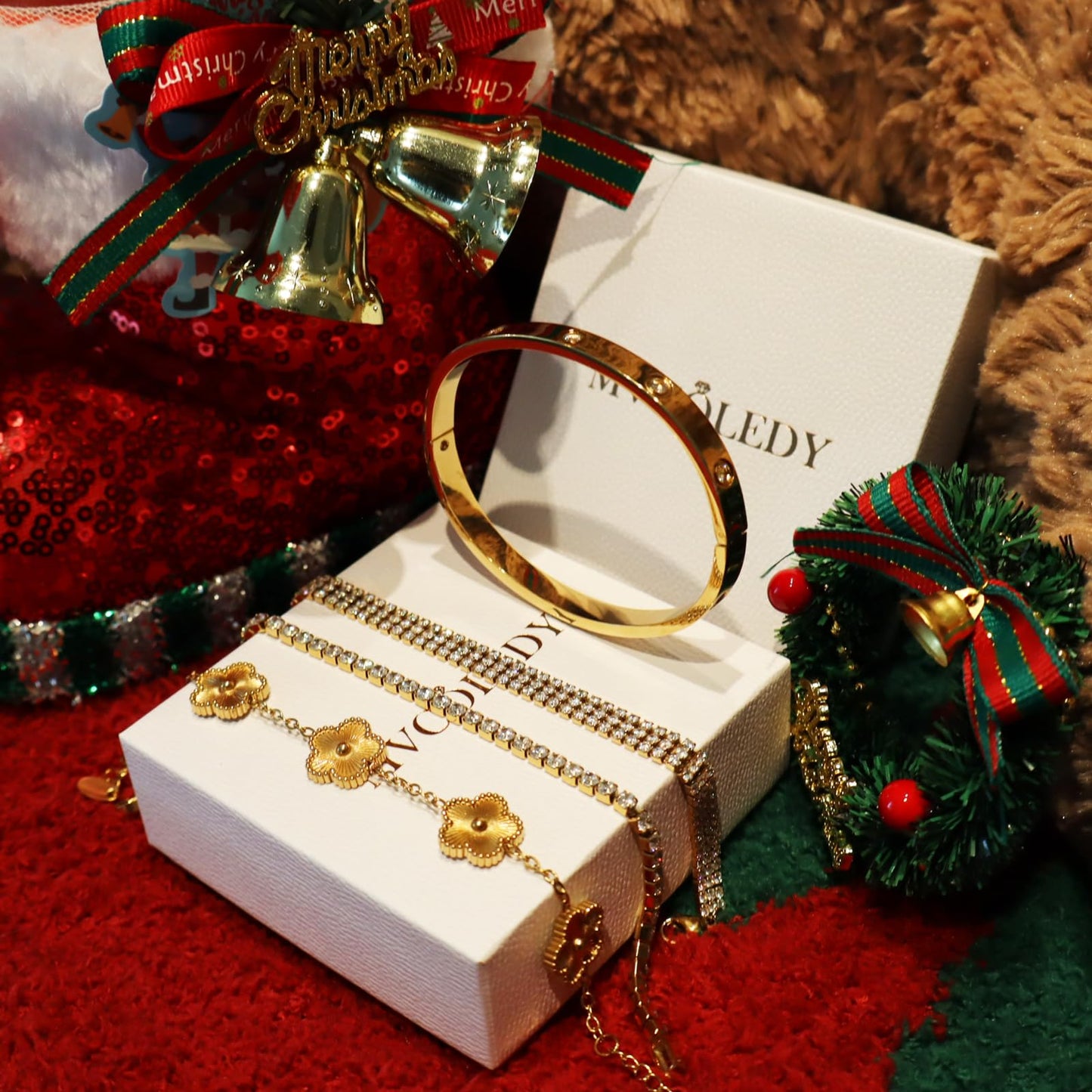 MVCOLEDY 18 K Gold Plated Love Bracelet Stack for Women 4-Piece Bracelet Shell Floral Clover Chain, Tennis Chain and Crystal Gold Bangle, Love Bracelet Design Gift Jewelry for Valentines Day