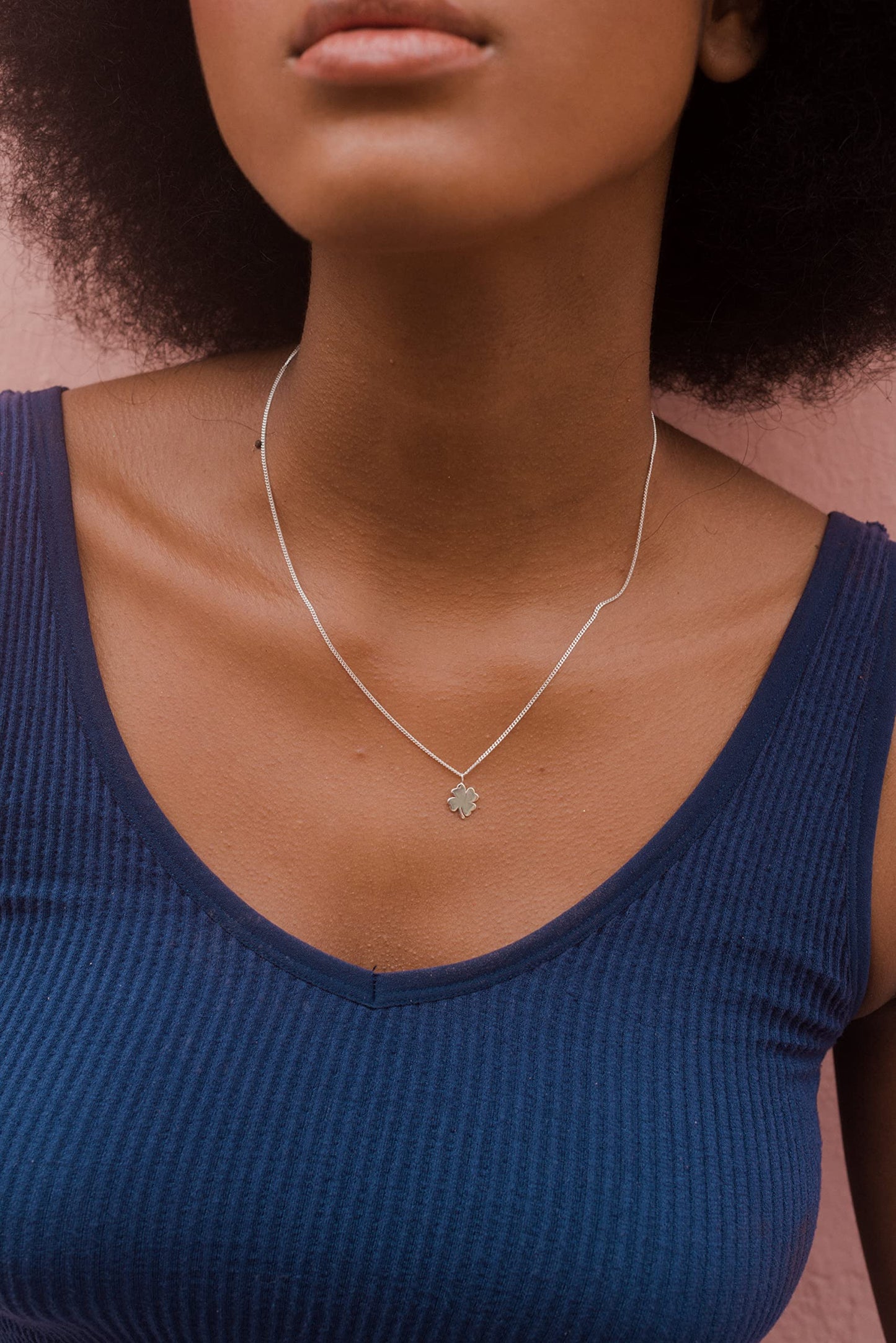 LUUK LIFESTYLE Necklace in 925 sterling silver with clover | shamrock pendant and HAPPINESS gift card, lucky charm for travel and exams, fashion accessories for women, friend and fiancée, silver