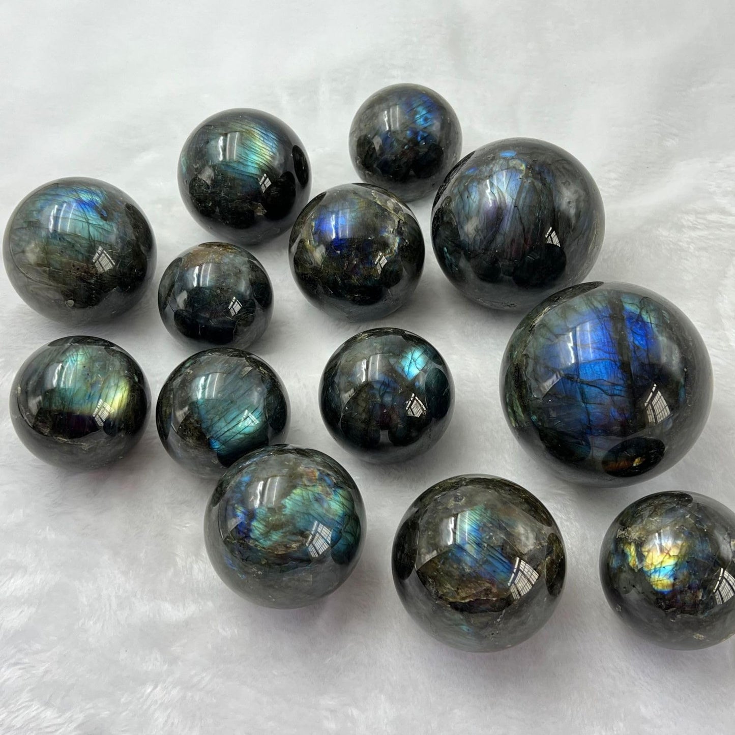 4-5CM/1.58-1.97inch Natural Crystal Ball Labradorite Sphere Moonstone Stone Crafts Polished Decorative Sphere Reiking Healing Crystals Ball Stone Fengshui Home Decoration (40-50mm, Labradorite)
