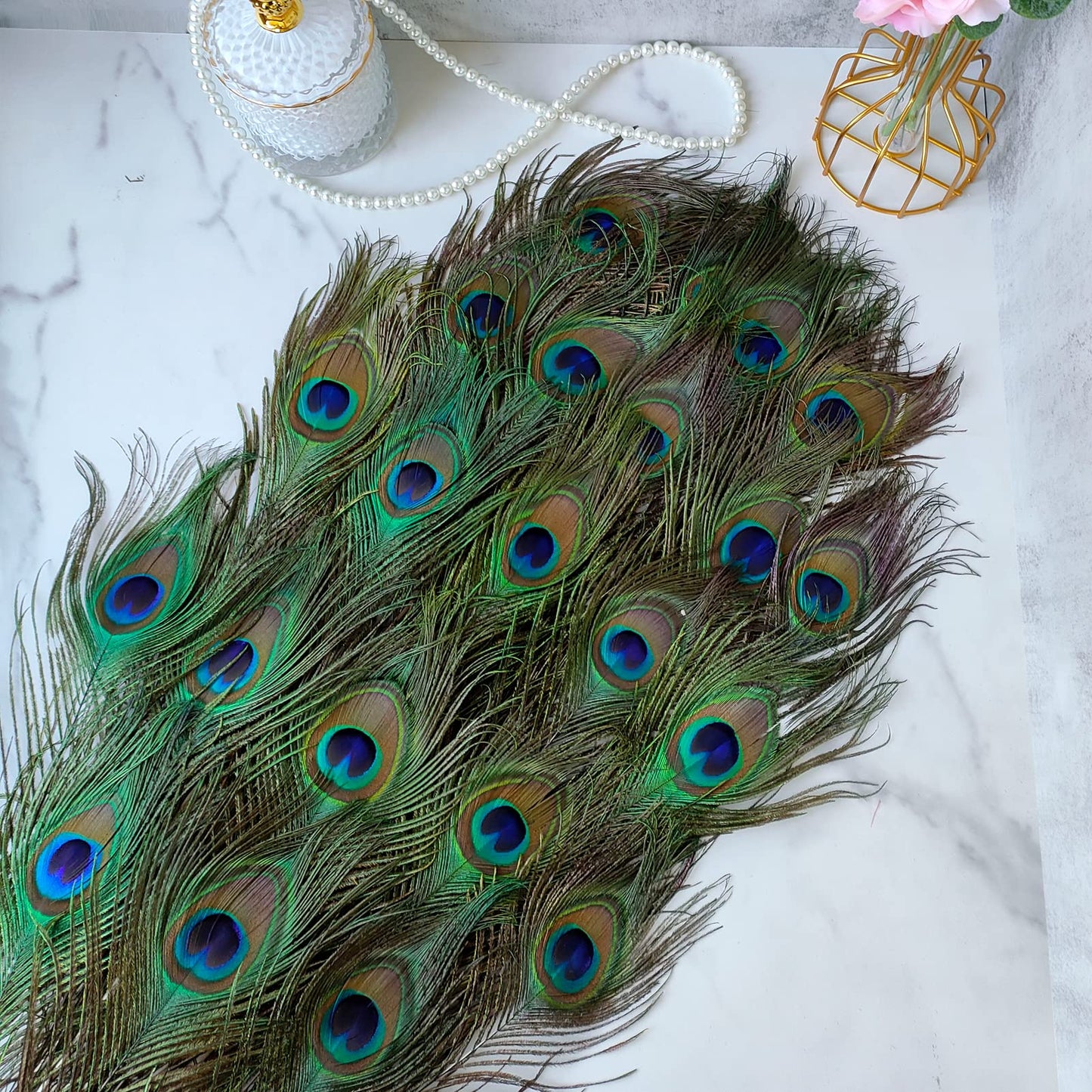 THARAHT 24pcs Peacock Feathers Natural Long in Bulk 30-32 inch(75-80 cm) for Floral Arrangements DIY Craft, Wedding Home Party Holiday Decoration Peacock Feathers