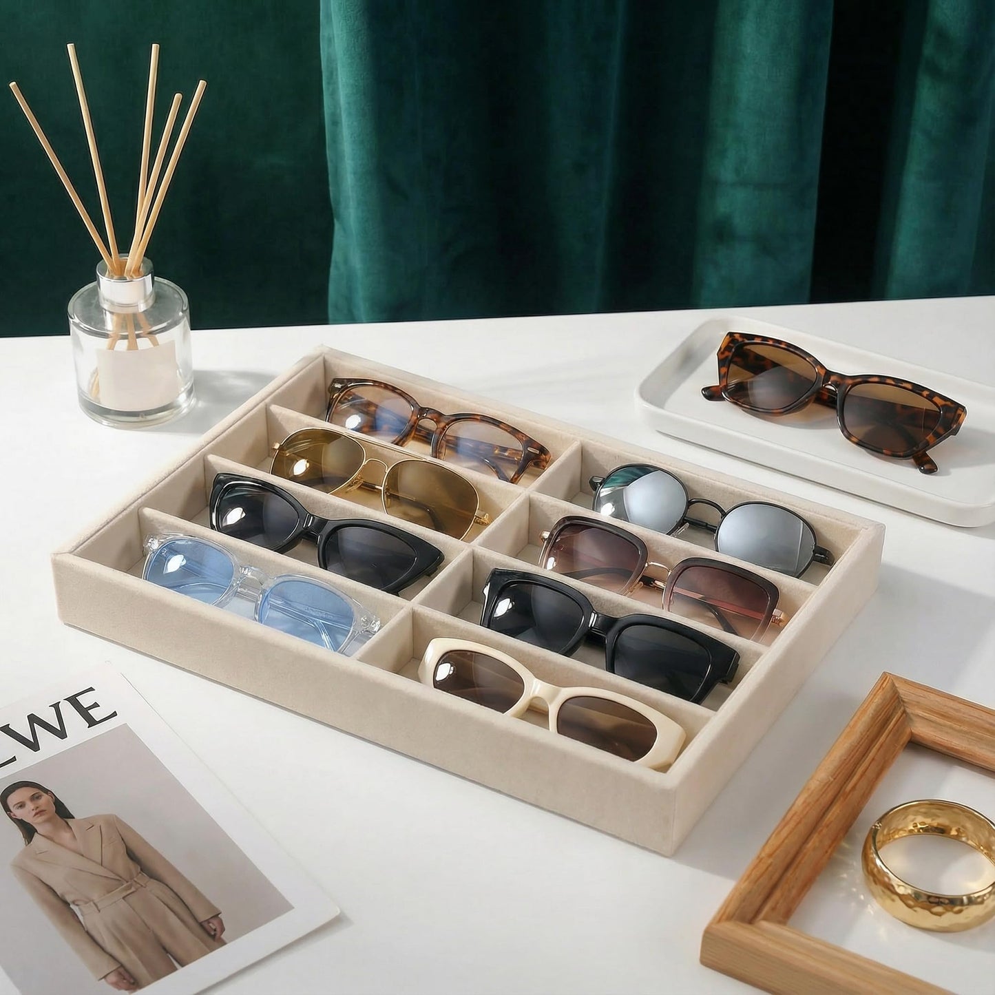 EONGOA Jewelry Tray Velvet Jewelry Organizer with Clear Lid Transparent Earring Bracelet Organizer Holder Case with Clasp Drawer Insert for Rings Studs Gift for Women Girls (Sunglass Box)