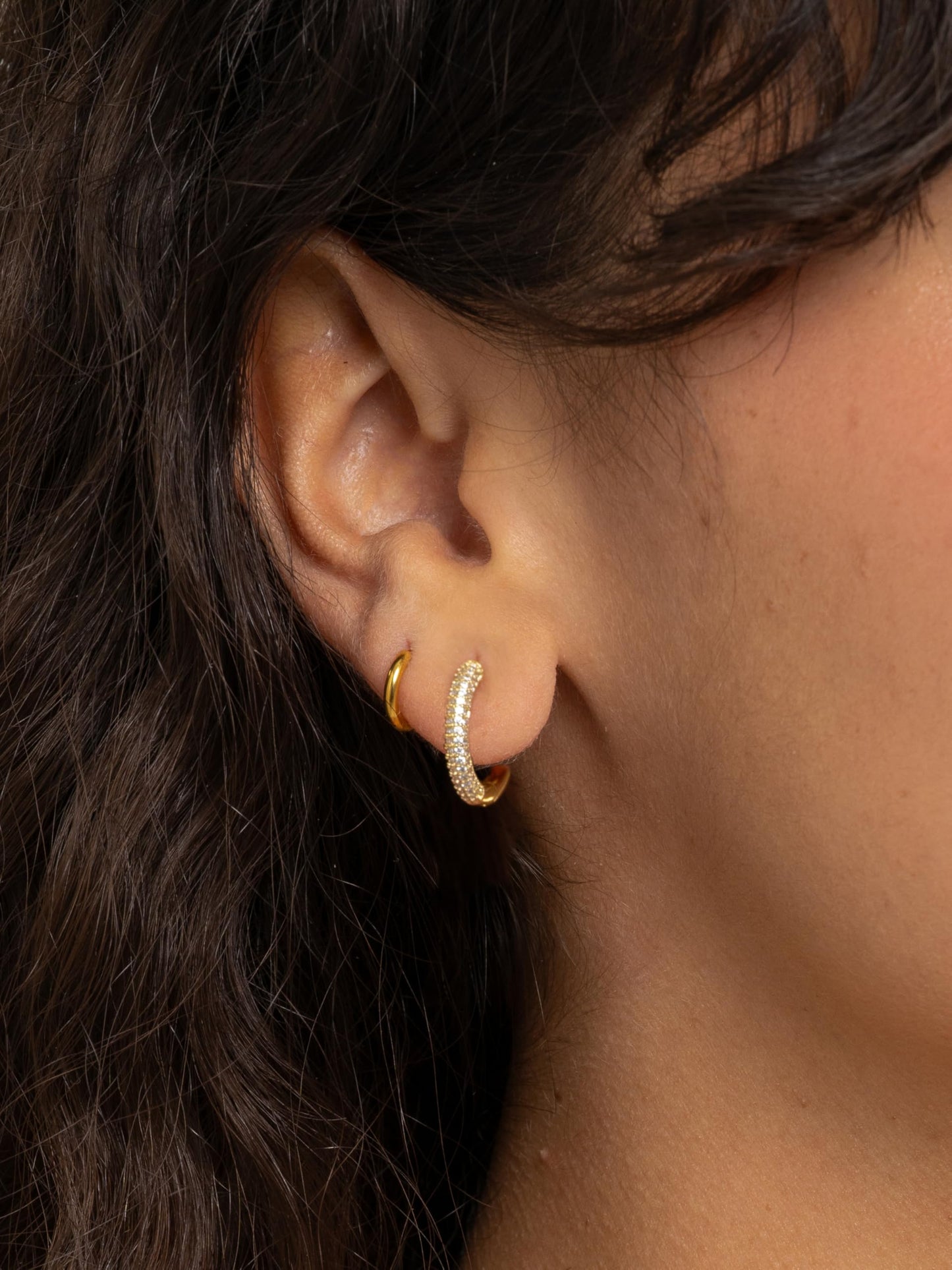 Altitude Boutique CZ Pave Huggie Hoop Earrings | 14K Gold-Plated or Rhodium-Plated | 4-Row Cubic Zirconia Hoops in 17mm or 25mm | Hypoallergenic Modern Statement Hoop Earrings for Women (Silver, 17mm)