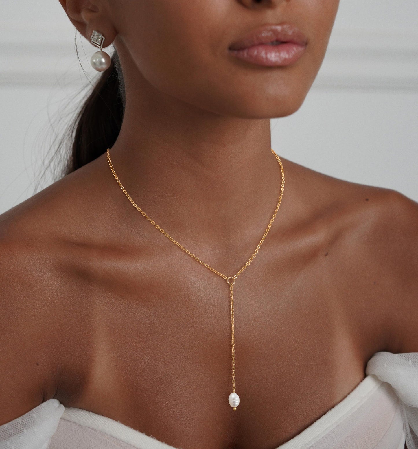 Treasure Bender Lariat Pearl Gold Necklace for Women Dainty Long 14k Gold Plated Y-Shaped Body Chain Choker Necklace Pendant Charm Necklaces Trendy Non Tarnish Gold Jewelry for Women