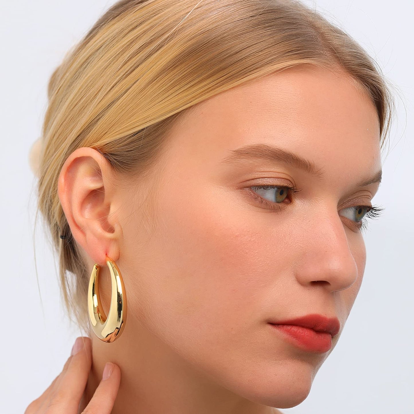 PABBEU Chunky Gold Hoop Earrings for Women, Lightweight 14k Golden Plated Hoops Earrings, Hypoallergenic 925 Oval Golds Hoops Earrings, Thick Gold Hoop Earrings for Women Gifts (30mm)