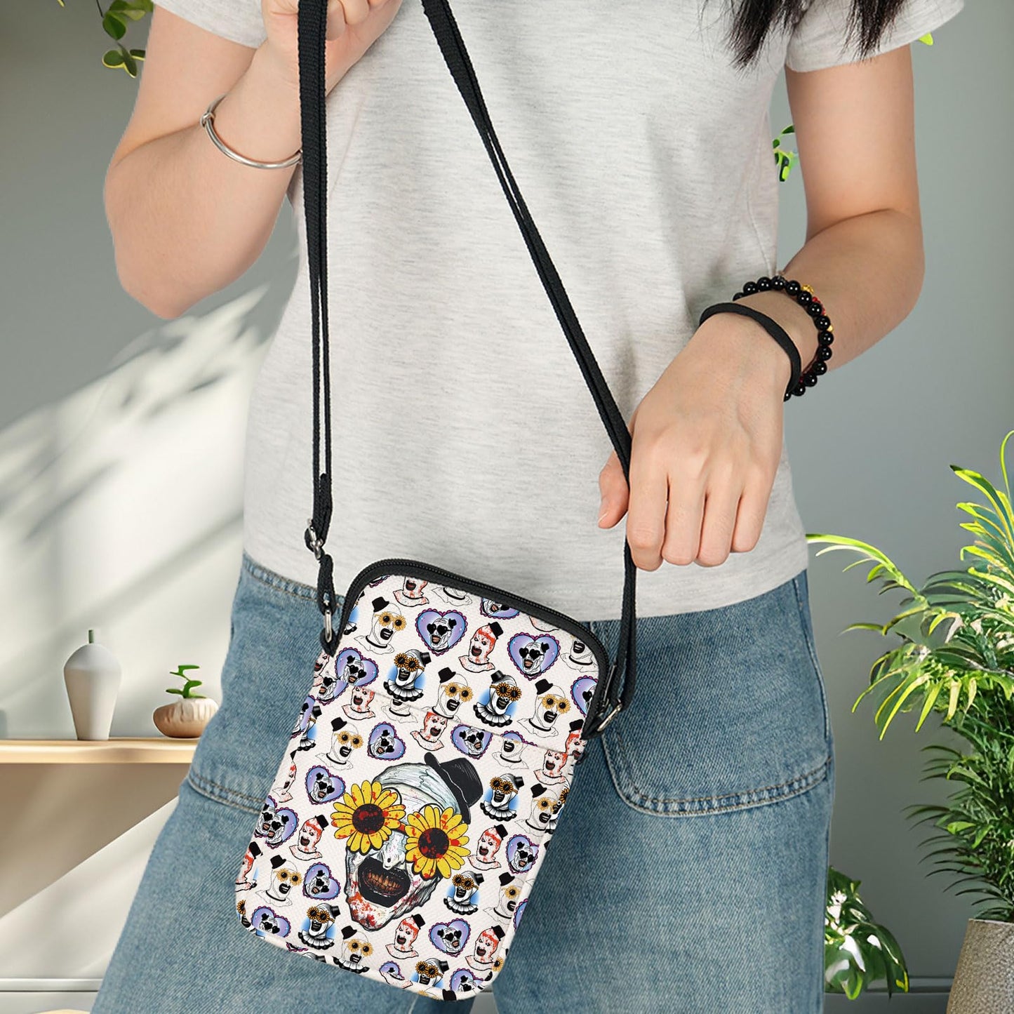 BWWKTOP Horror Clown Crossbody Bag Scary Art Clown Gift Work Of Art Makeup Bag Horror Movie Fan Gift Merchandise (Sunflower Glass-xk B)