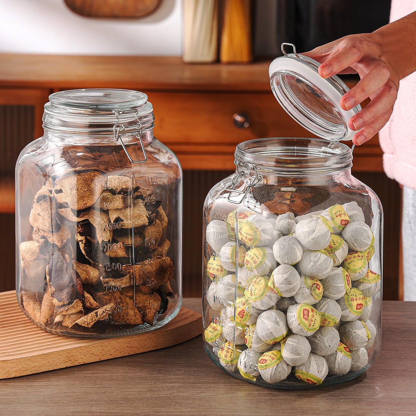 ZALSSKE 1.1 Gallon Large Glass Food Storage Jars with Airtight Lids,Set of 2 Square Wide Mouth Airtight Glass Storage Container,135oz Kitchen Mason Jar with Measurement Mark,for Flour Sugar Canning.