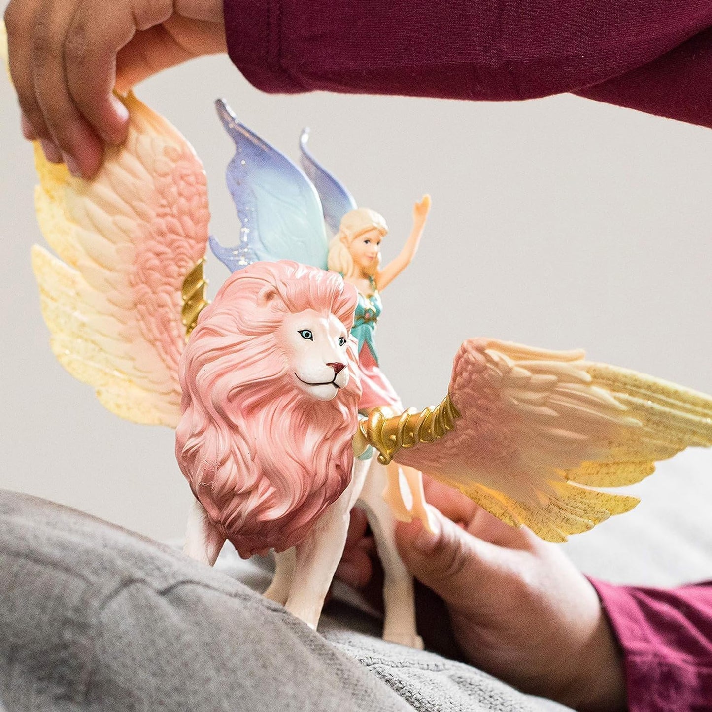 Schleich Bayala - Winged Fairy and Flying Lion Toy Set for Girls and Boys - Moveable Pink Lion and Cute Magnetic Blue Fairy Action Figure - Magical Animal Figurine Playset for Kids Ages 5+ | 70714