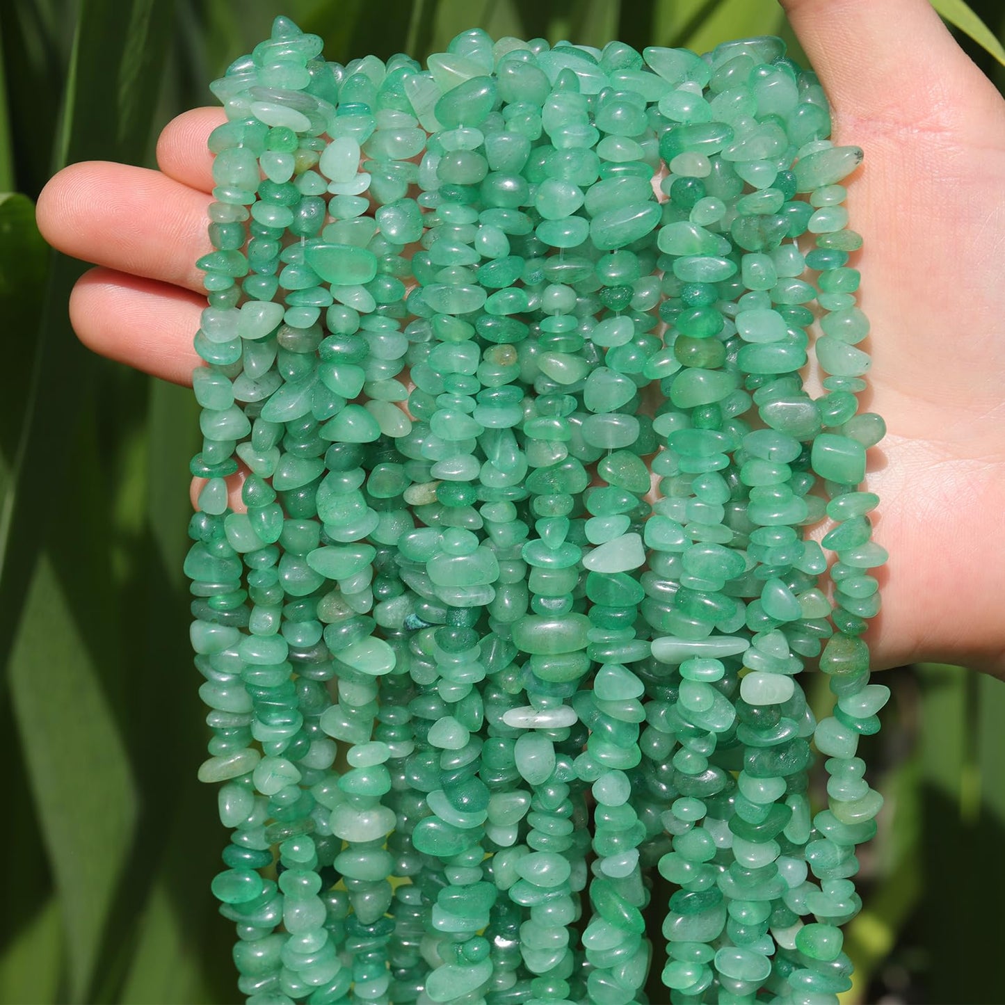 400pcs Natural Chip Stone Beads for Jewelry Making Green Aventurine 5-8mm Irregular Gemstones Healing Crystal Loose Rocks Bead Hole Drilled for Ring Earrings Necklace Bracelet Making DIY Art Crafts