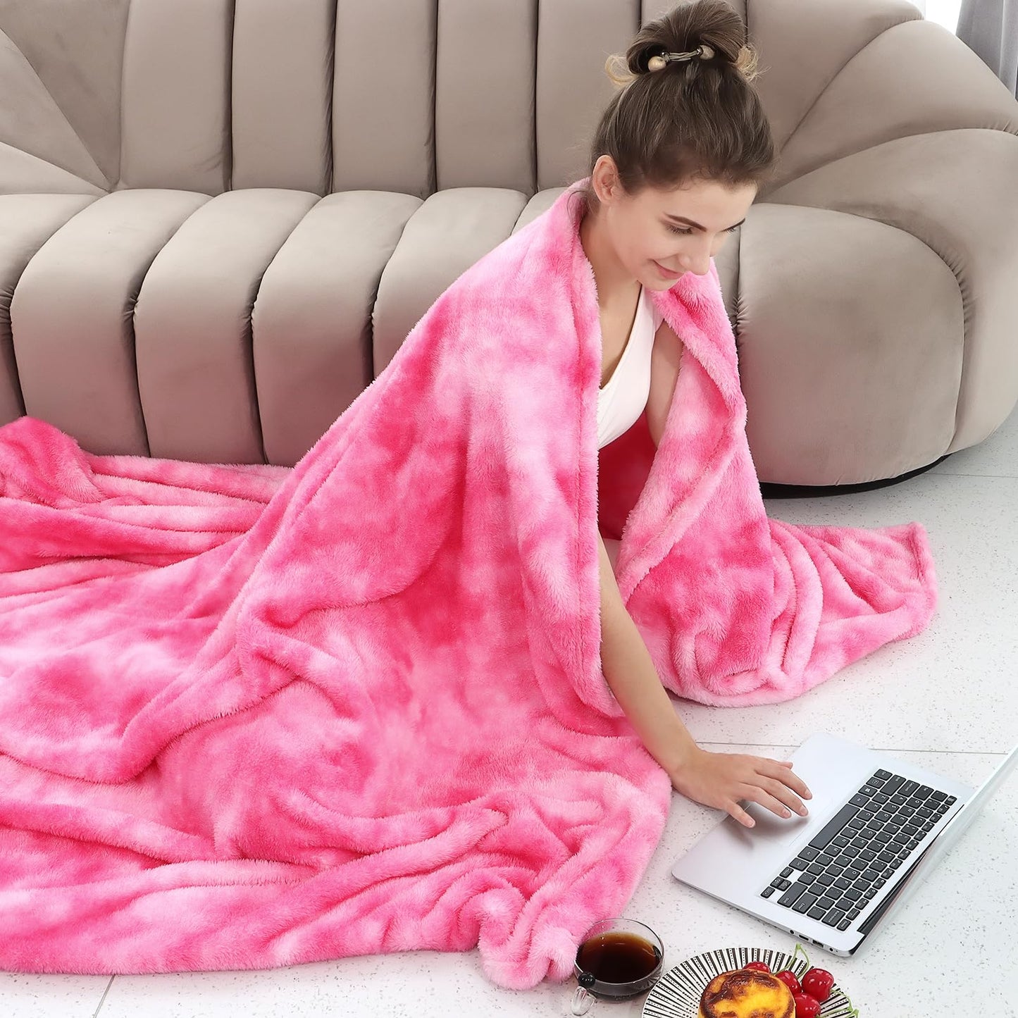 Fleece Throw Blanket Cozy Soft Lightweight Throw Blankets Warm Plush Pink Fall Blankets and Throws Couch Sofa Bed Camping Travel Picnic Outdoor Blanket Bedding Kid Baby Boys Girls Adults