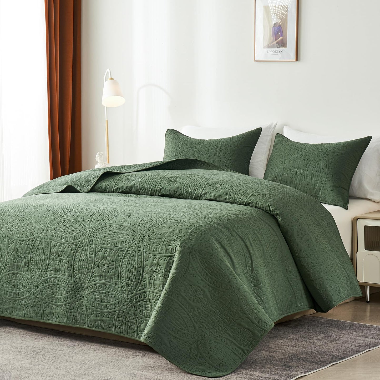 akkialla Queen Quilt Bedding Set,Olive Green Ultrasonic Full/Queen Quilt Set,Lightweight Soft Bedspread Coverlet,Modern Style Coin Pattern Bed Cover for All Seasons,3 Piece(1 Quilt,2 Pillow Shams)
