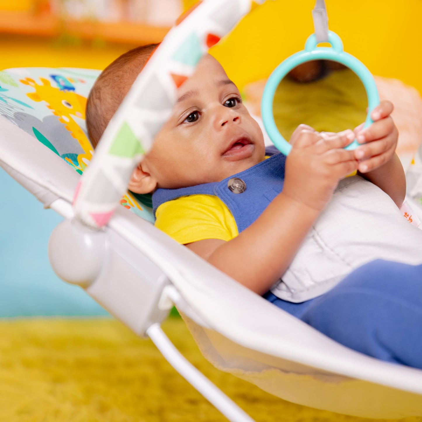 Bright Starts Baby Bouncer Soothing Vibrations Infant Seat - Removable -Toy Bar, Nonslip Feet, 0-6 Months Up to 20 lbs (Safari Fun)