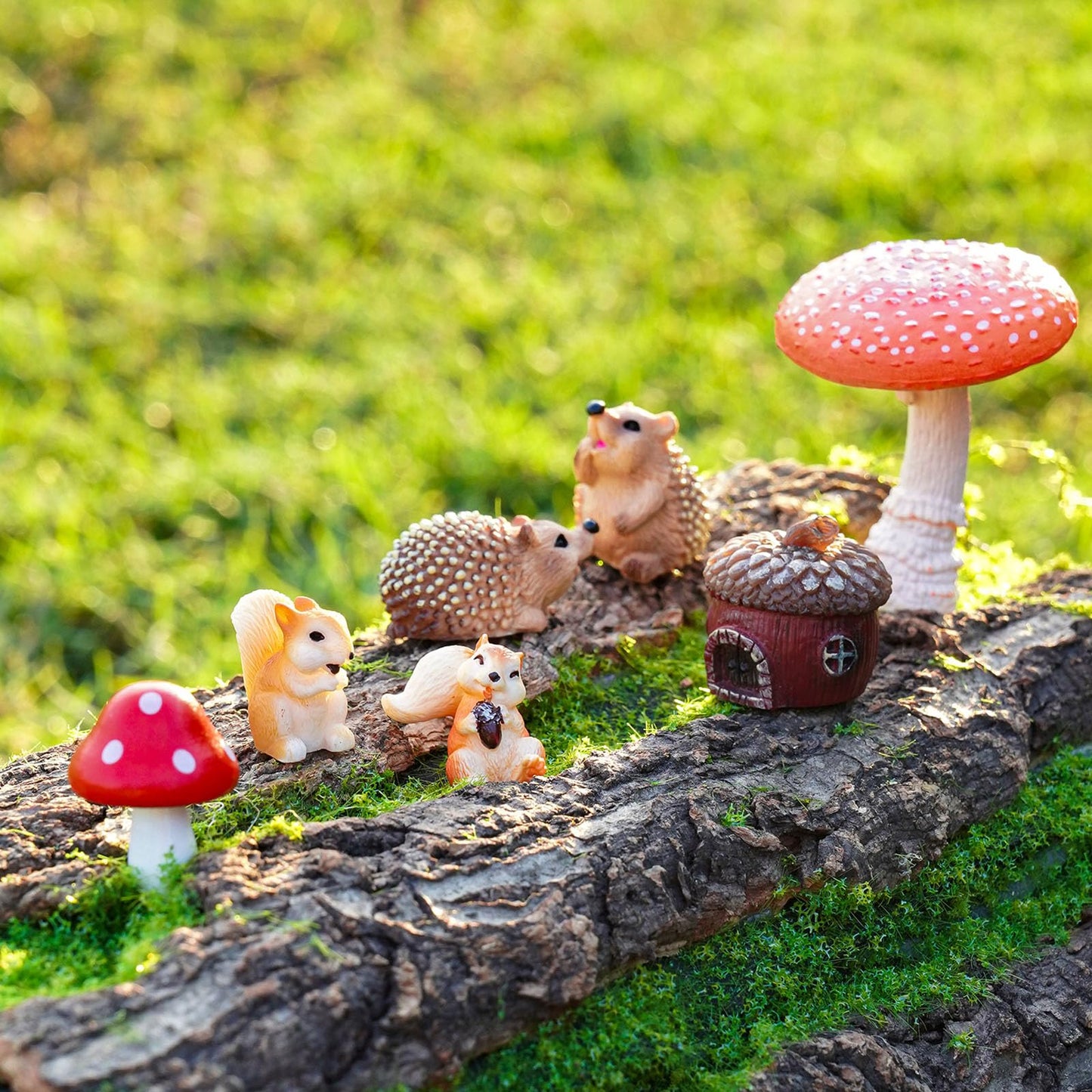 Delighture Fairy Garden Accessories, 7 Pieces Squirrel & Hedgehog Resin Figures with Acorn & Mushroom, Handmade Miniature Decor, Garden Miniatures and Home Decorations, Perfect DIY Gift