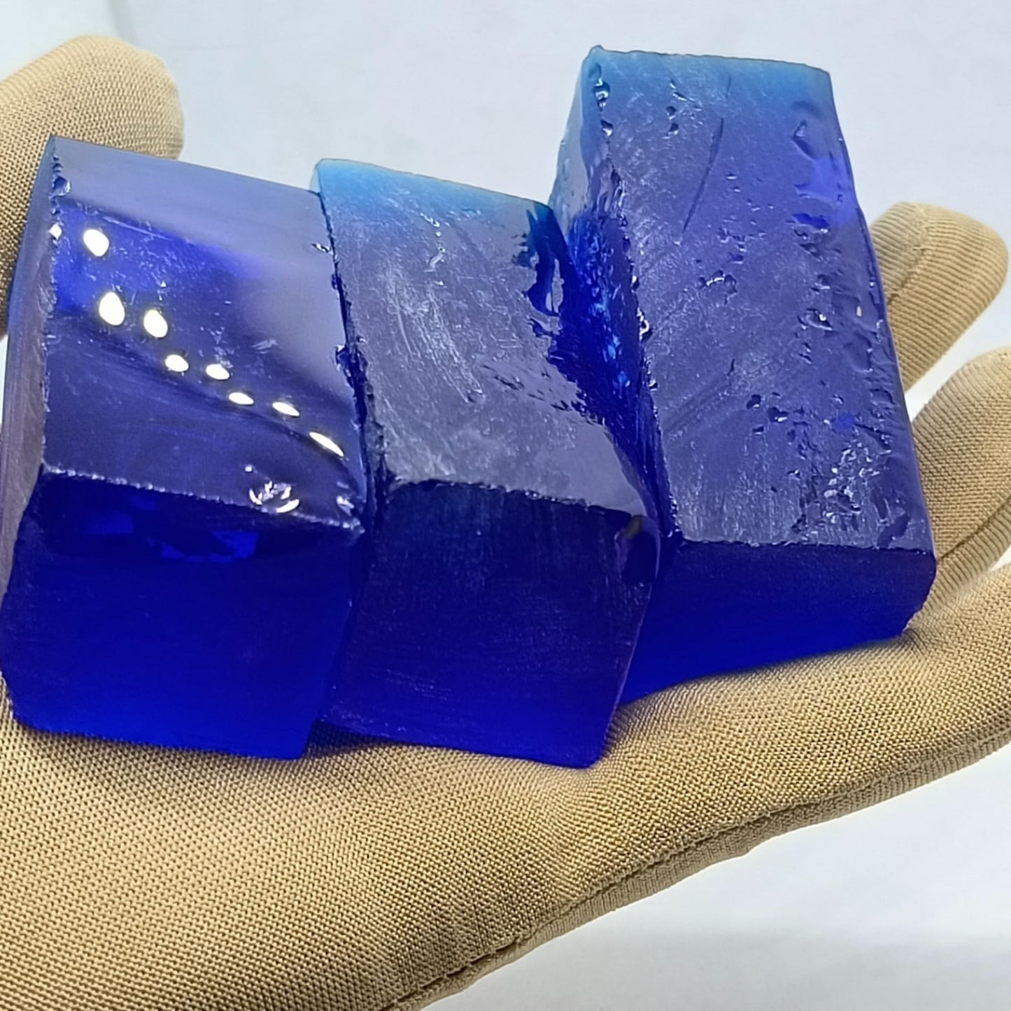 Kayra Blue Sapphire Nano Crystal 575.00 Carat Rough – Lab‑Created Heat‑Resistant Faceting Stone for DIY Jewelry: Ring, Necklace, Pendant; Crystal Healing Reiki, July Birthstone Gift, Handmade Craft Supply Gem