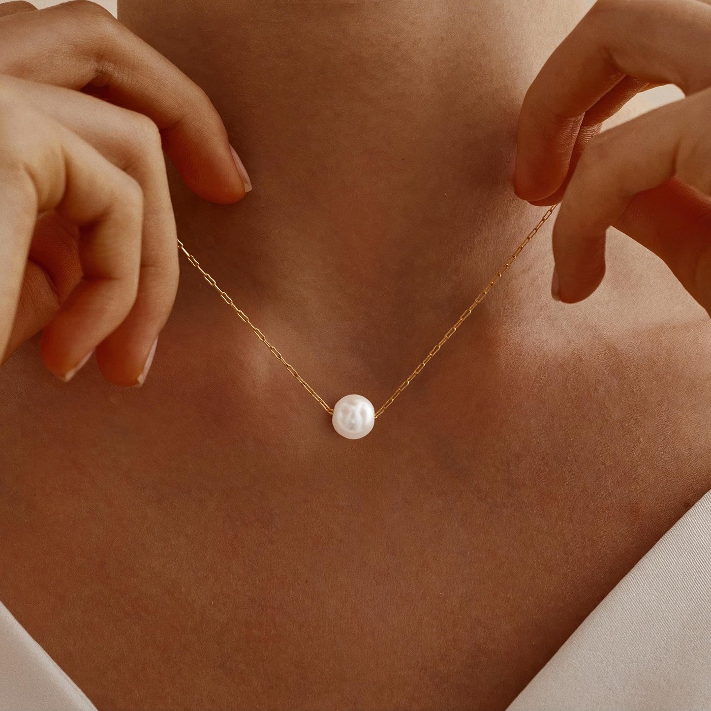 Fimhut Gold Pearl Necklaces for Women Trendy,18K Gold Plated Dainty Necklace Simple Layered Pearl Necklaces for Women Trendy Wedding Birthday Jewelry