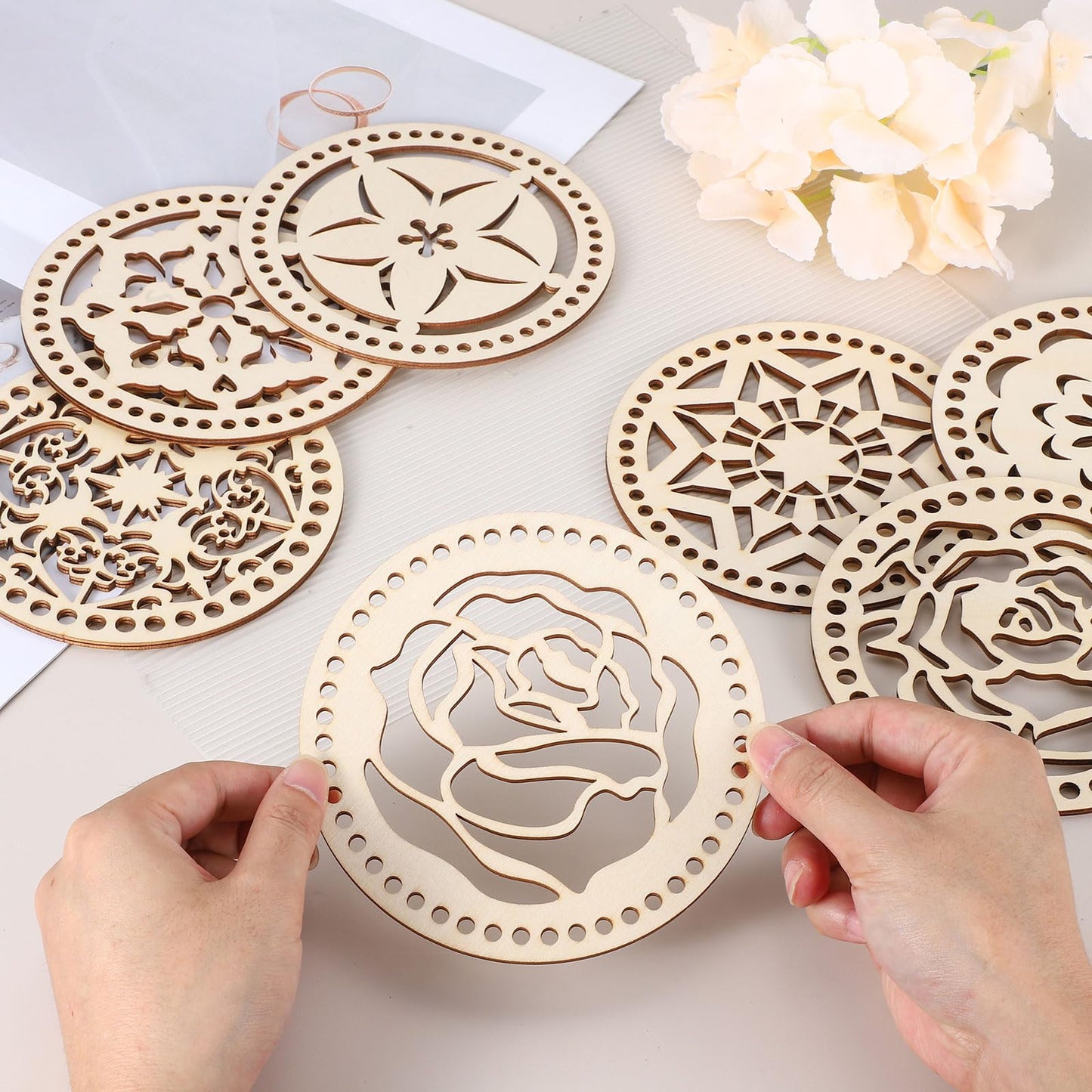 PATIKIL 4Pcs Crochet Basket Base, 5.5" Round Basket Bottoms Shaper Wooden Base Bag Making Supplies Weaving Knitting Kit for Crochet Shoulder Bag Handbag Purse Craft, Wood Color(Heart)