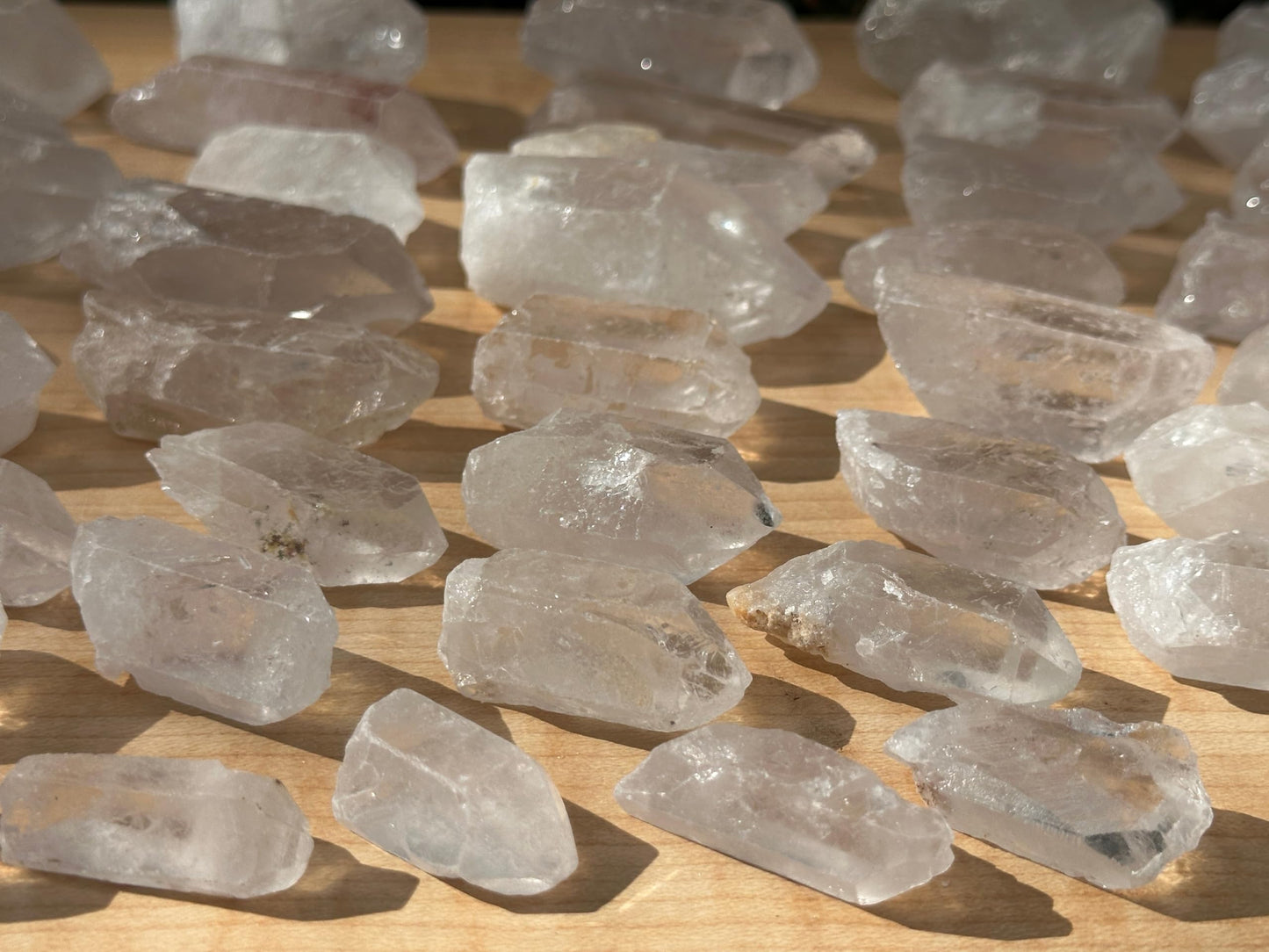 GAF TREASURES Wholesale Raw Clear Quartz Points, Natural Clear Quartz Points, Clear Quartz Points Healing Crystals (1 Pound)