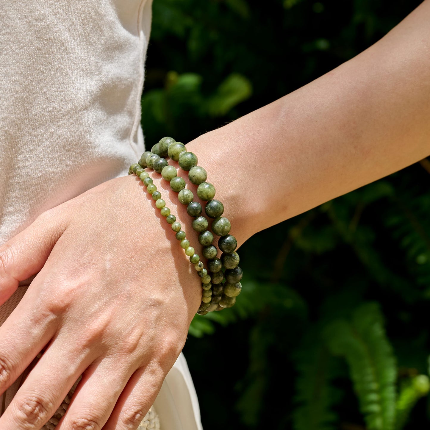 Bivei Taiwan Jade-Resilience-6mm Beaded Bracelets for Women Handmade Semi Precious Natural Stone Stretch Elastic Jewelry for Women Yoga Protection Gifts