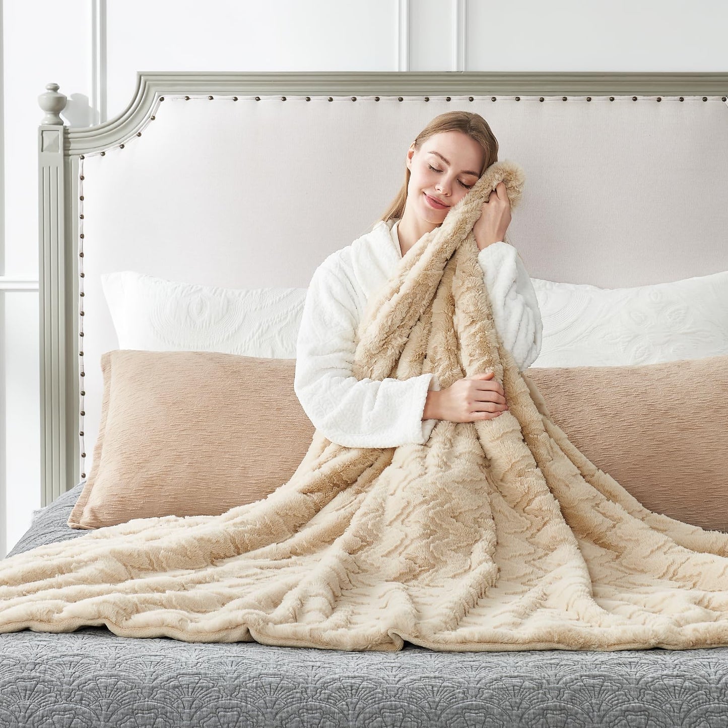 Cozy Bliss Faux Fur Textured Throw Blanket for Bed Super Soft Fuzzy Couch Blanket Gift for Women Premium 3D Ribbed Jacquard All Season Use Khaki Beige Zigzag 60"*80"