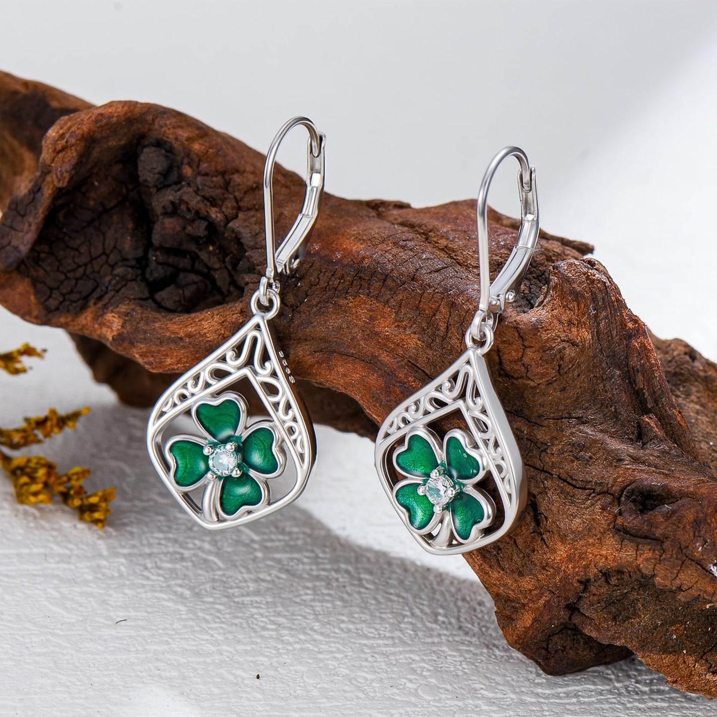 YYmqmq Green Clover Earrings for Women 925 Sterling Sliver Shamrock Dangle Earrings Leverback Filigree Jewelry Irish Jewelry St Patricks Day Gifts for Women Girlfriend