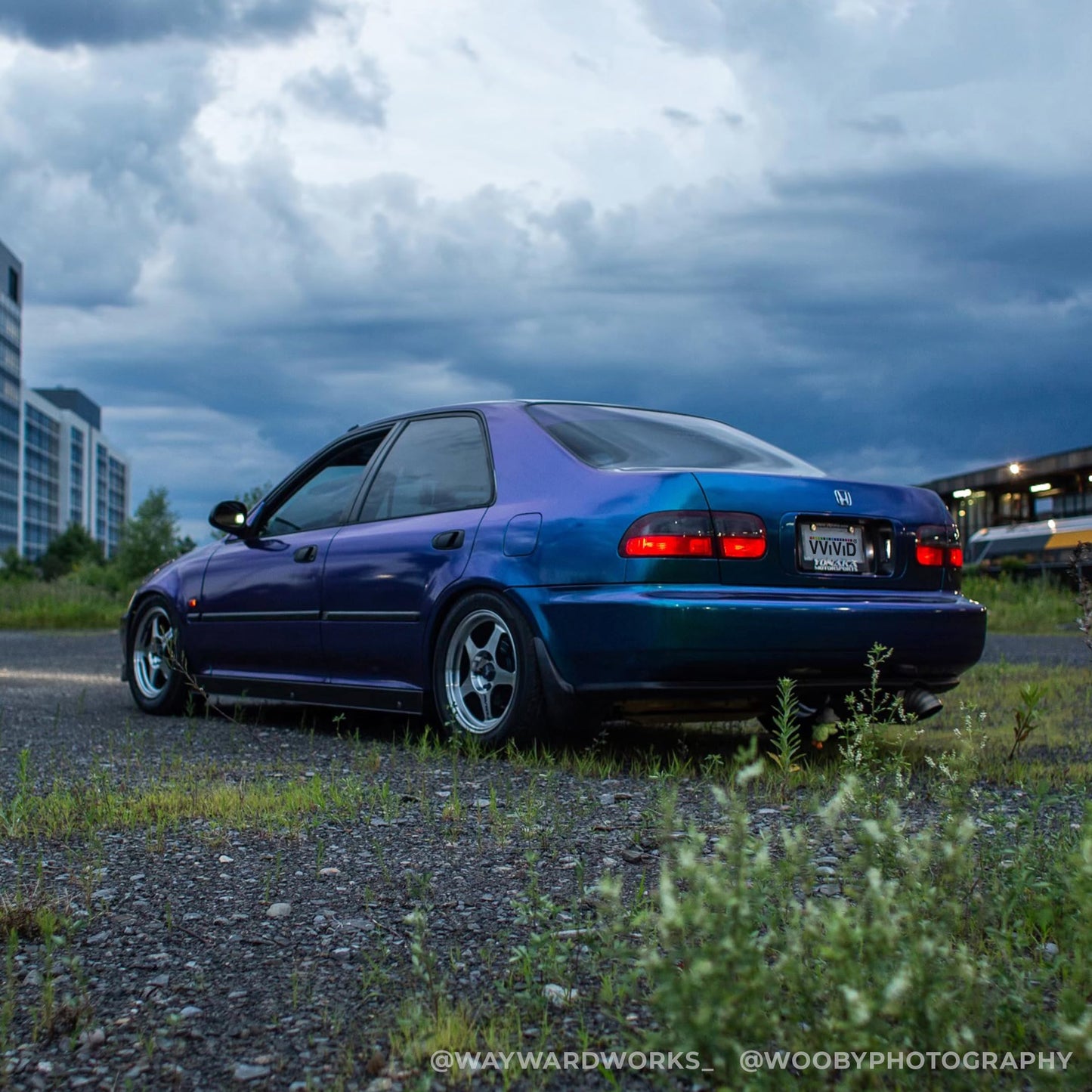 VViViD+ Gloss Metallic Chameleon Blue to Purple Color-Shift (100ft x 5ft) with Air Release