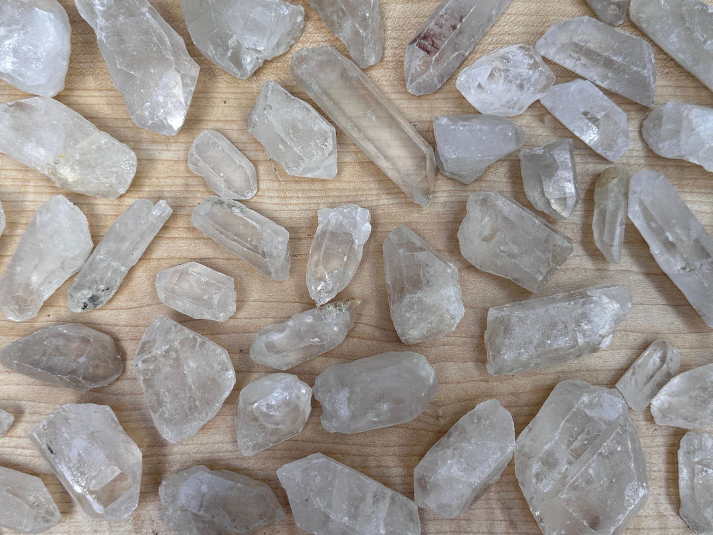 GAF TREASURES Wholesale Raw Clear Quartz Points, Natural Clear Quartz Points, Clear Quartz Points Healing Crystals (1 Pound)