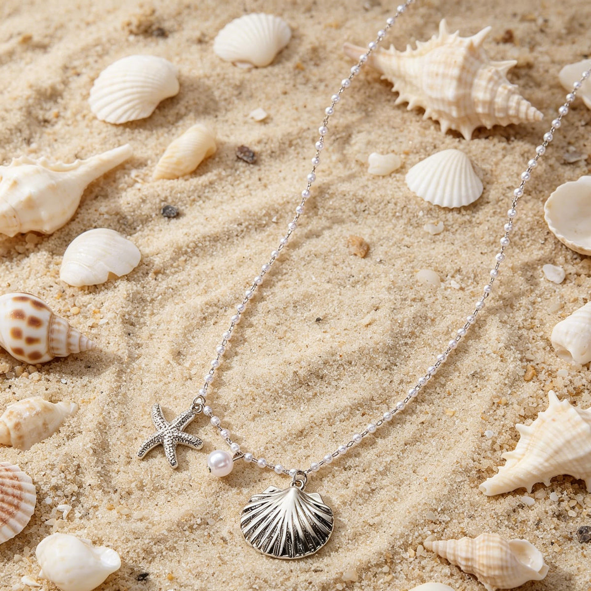 Gold Starfish Seashell Pearl Necklace for Women Gold Pearl Beaded Choker Necklace Summer Boho Starfish Seashell Charm Pendant Necklaces Beach Mermaid Jewelry Accessories
