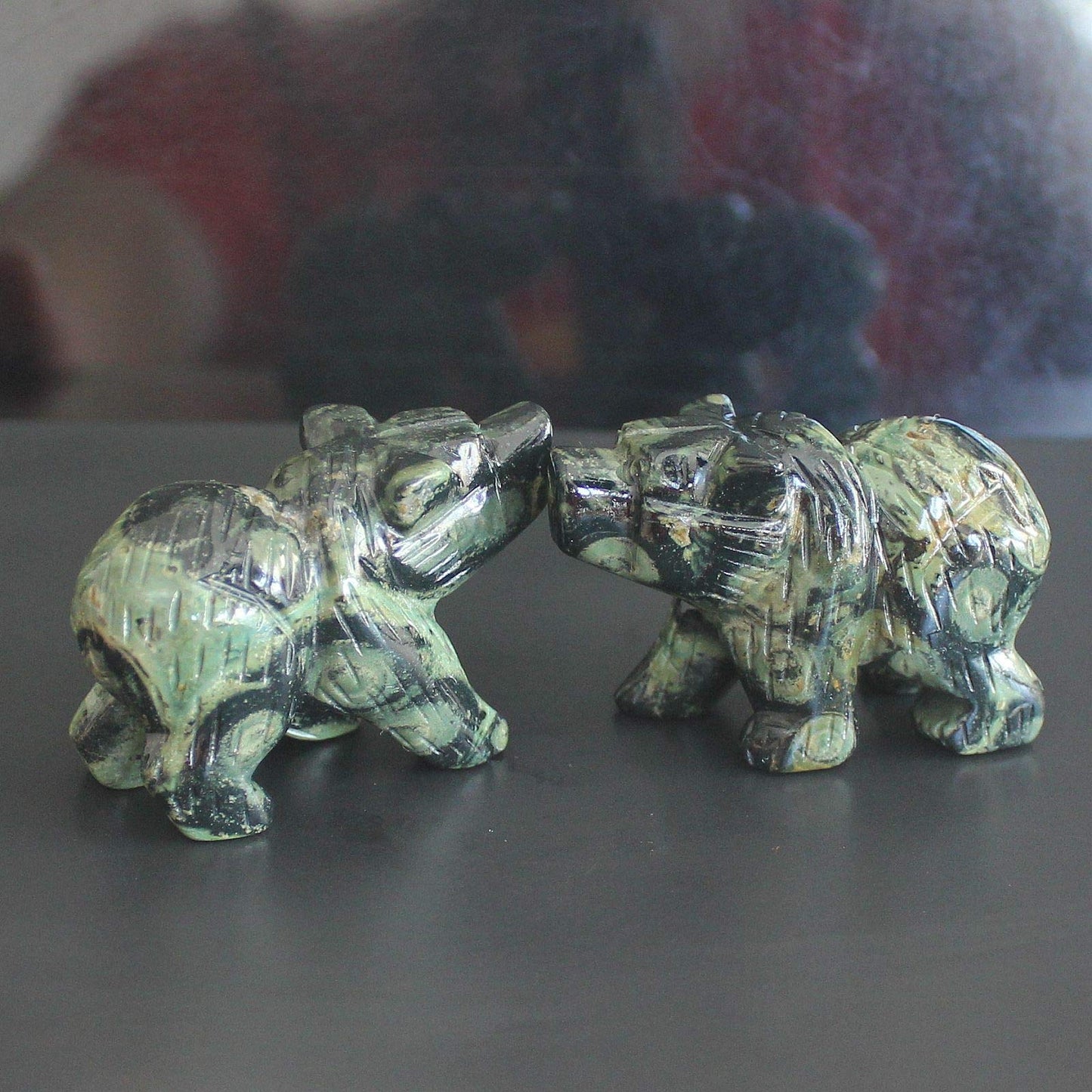 HLbshi Hand Carved Gemstone Crystal Bear Figurine Animal Statue Carving Office Home Decor Collections 2'' (kambaba Jasper)